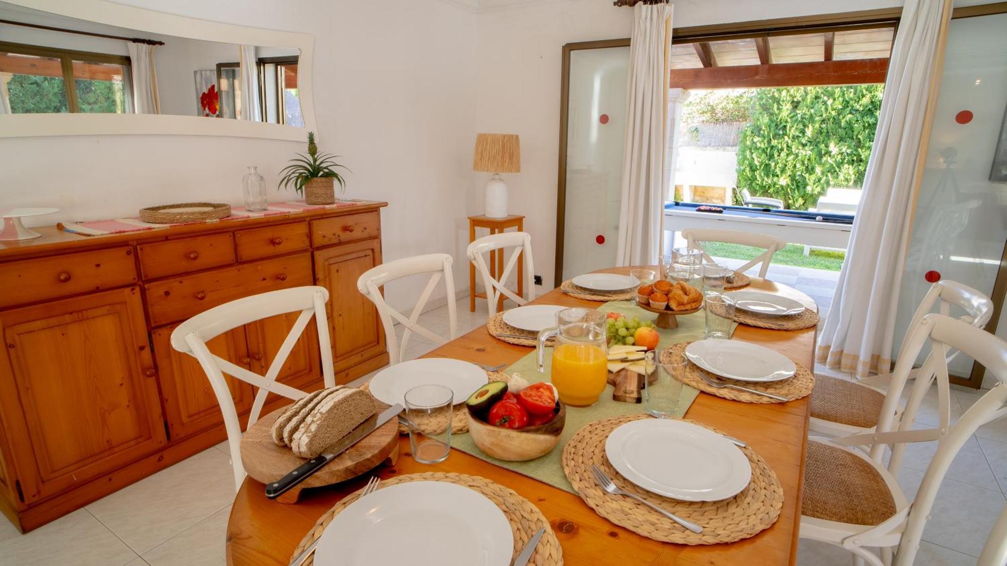 Сasa de vacaciones House Llenaire