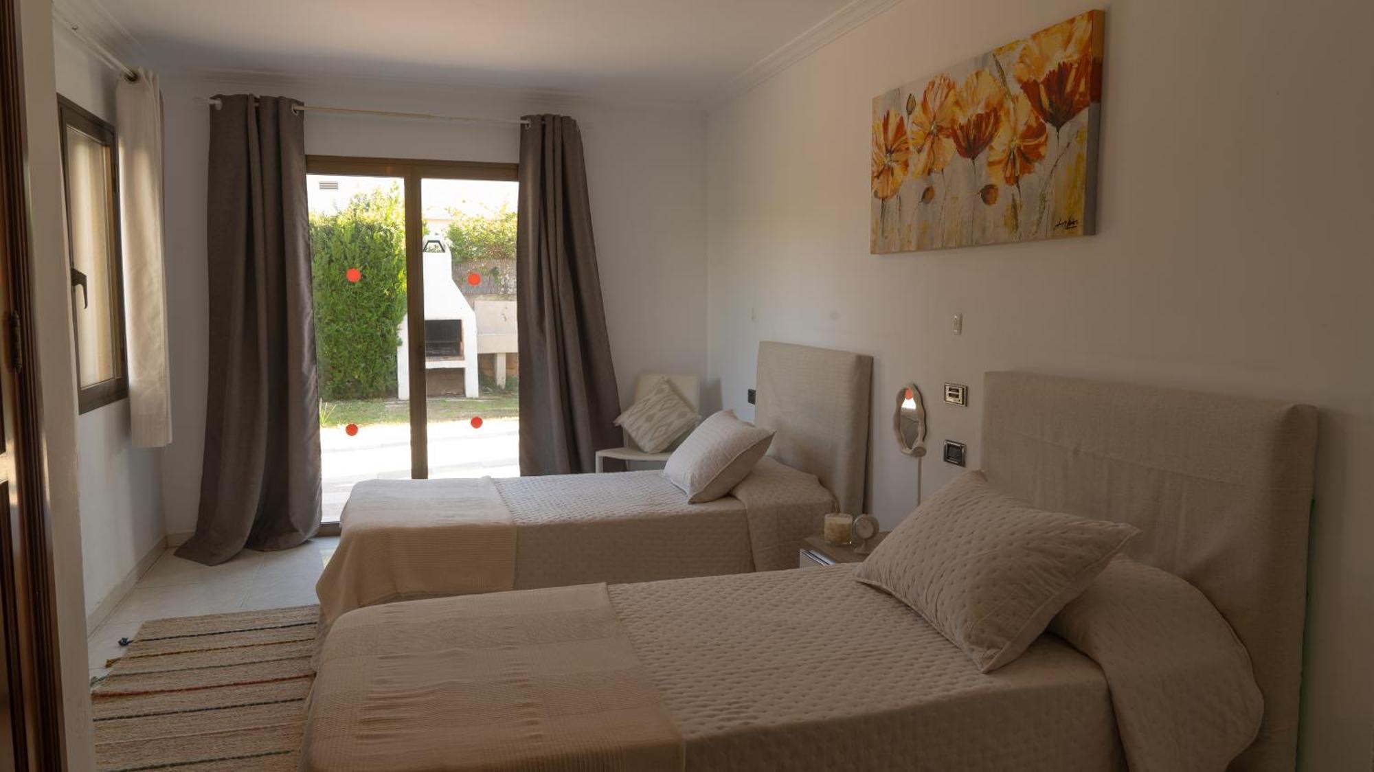 Сasa de vacaciones House Llenaire