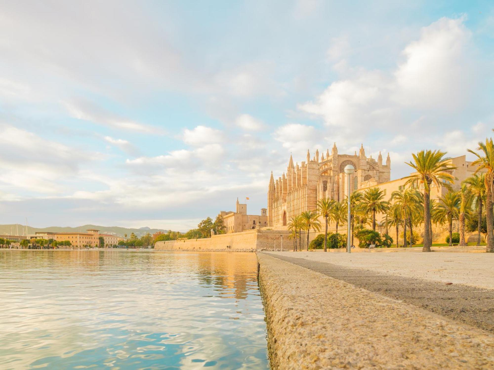 Apartamento Luminoso Y Proximo Al Mar En El Casco Historico De La Ciudad