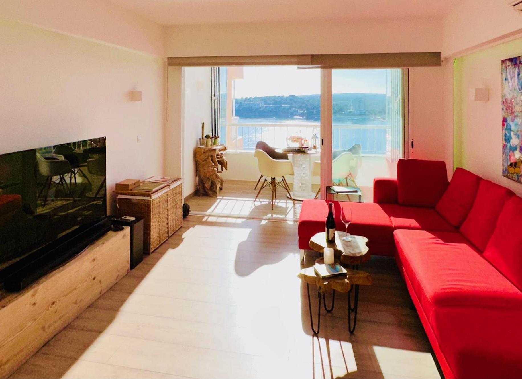 State Of The Art Apartment *