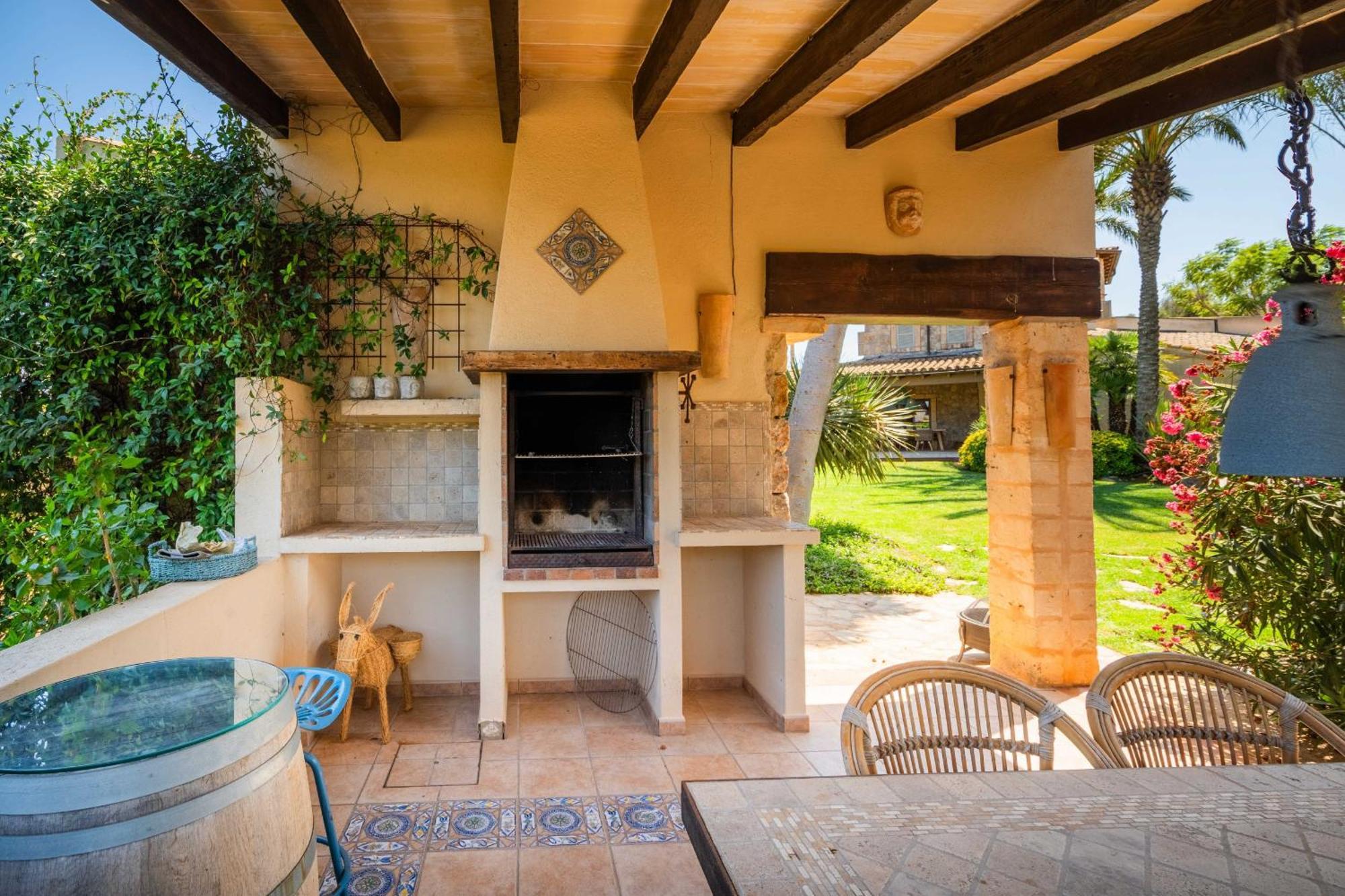 Villa Peroia By Bebreeze