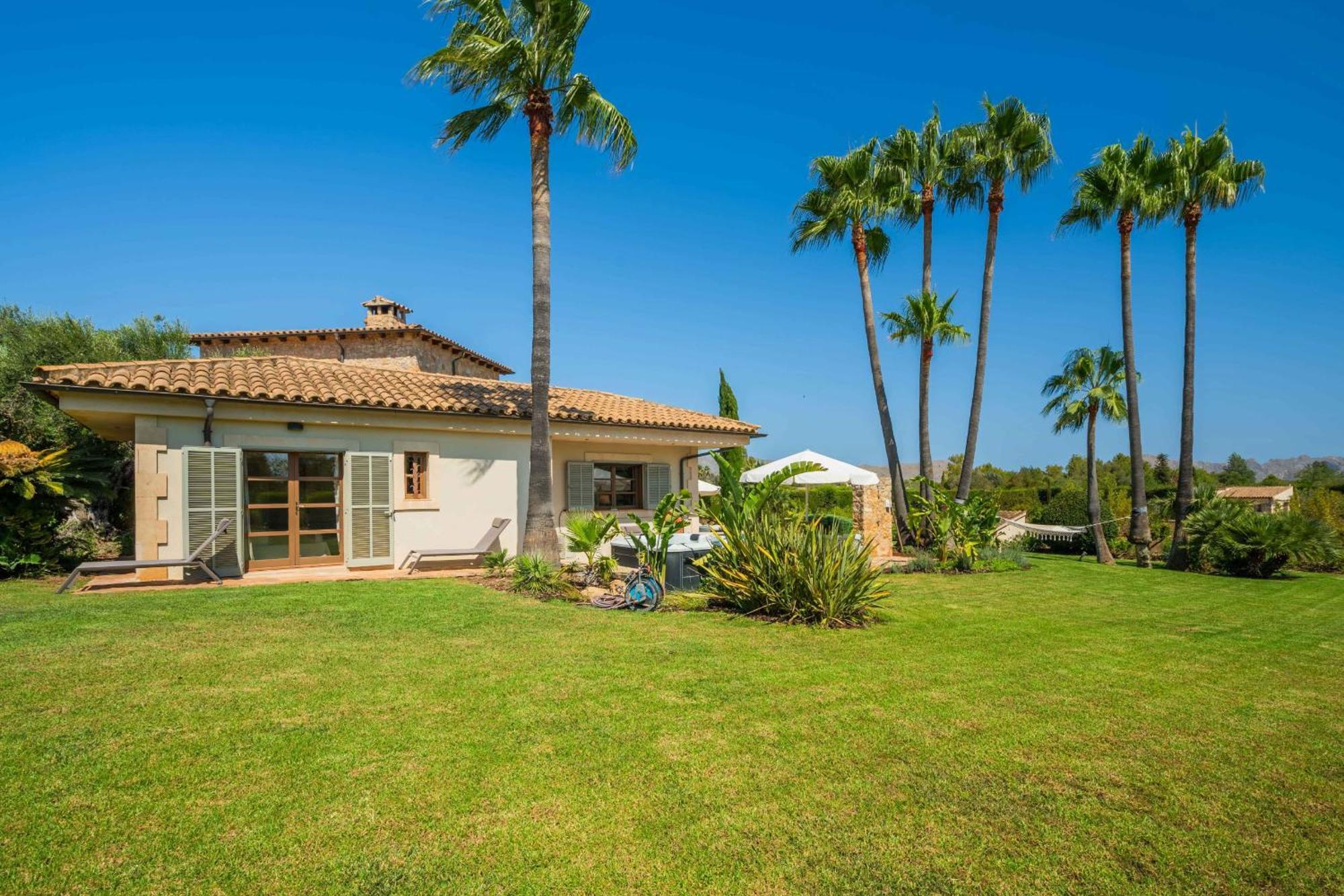 Villa Peroia By Bebreeze *