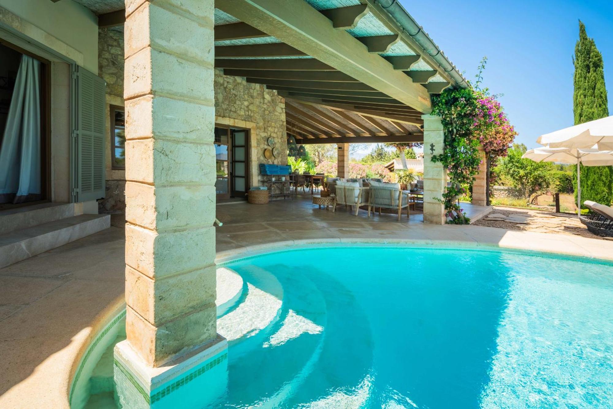 Villa Peroia By Bebreeze