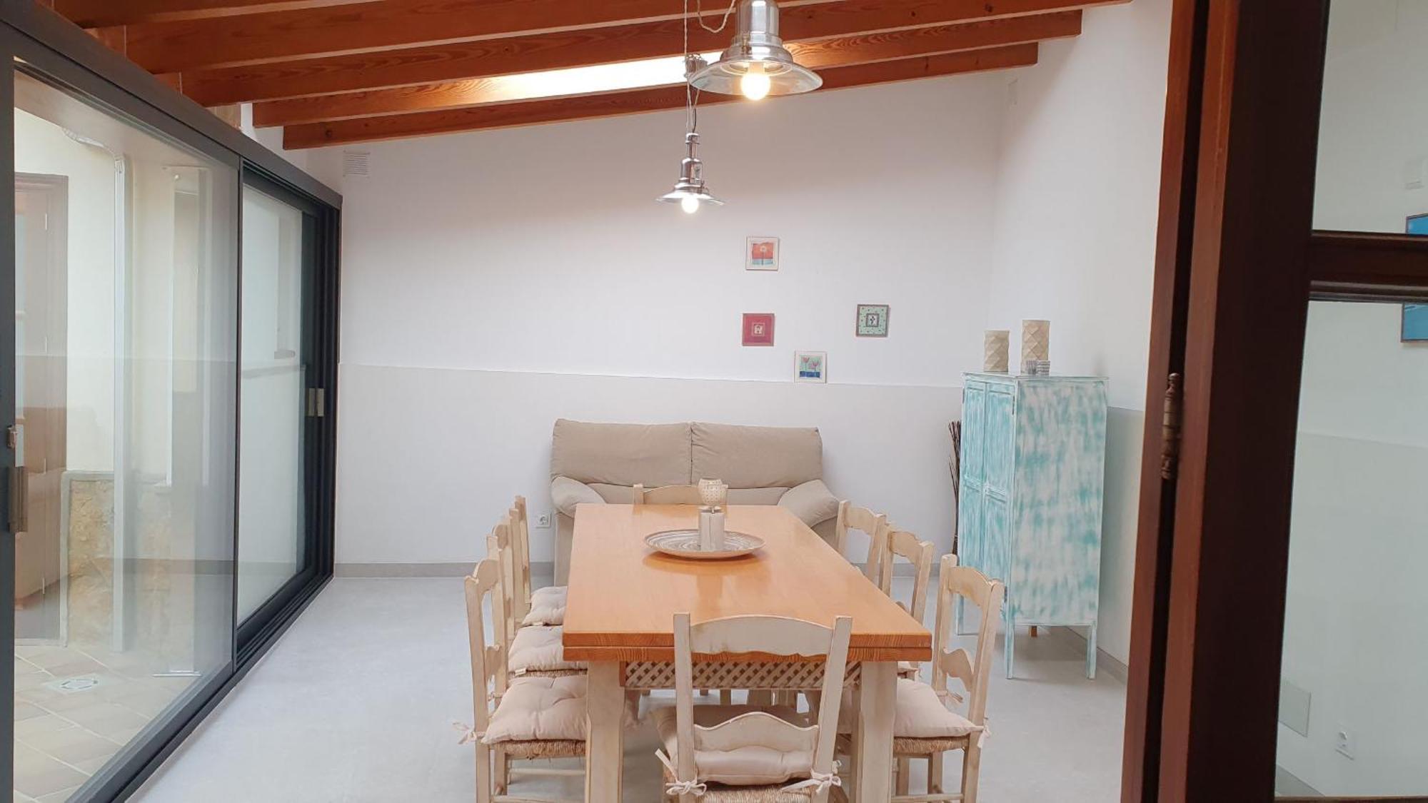 Just 150 M From The Alcudia Apartamento *