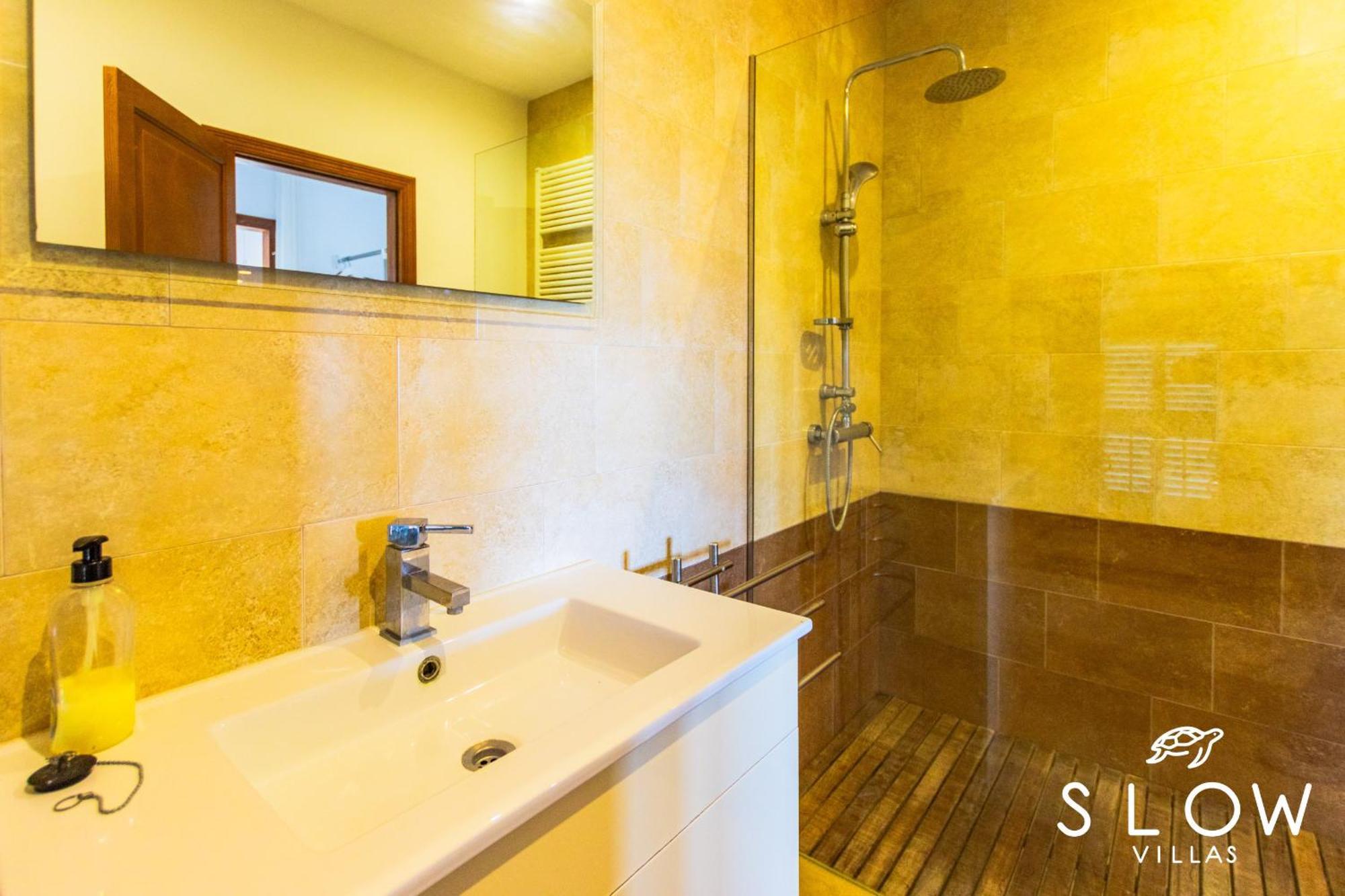 Villa Bandris By Slow