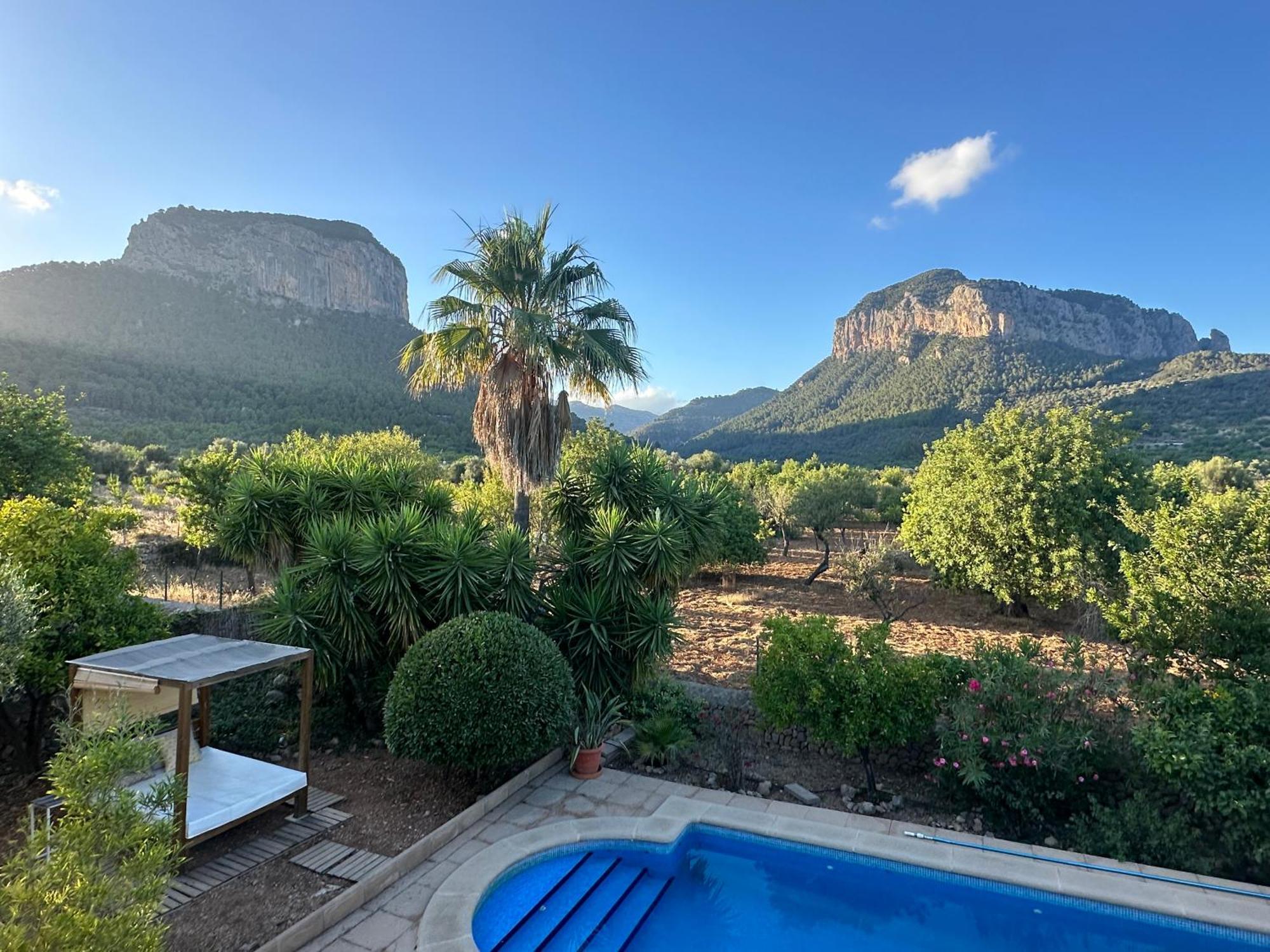Dream For Nature Lovers In Alaró! Villa *