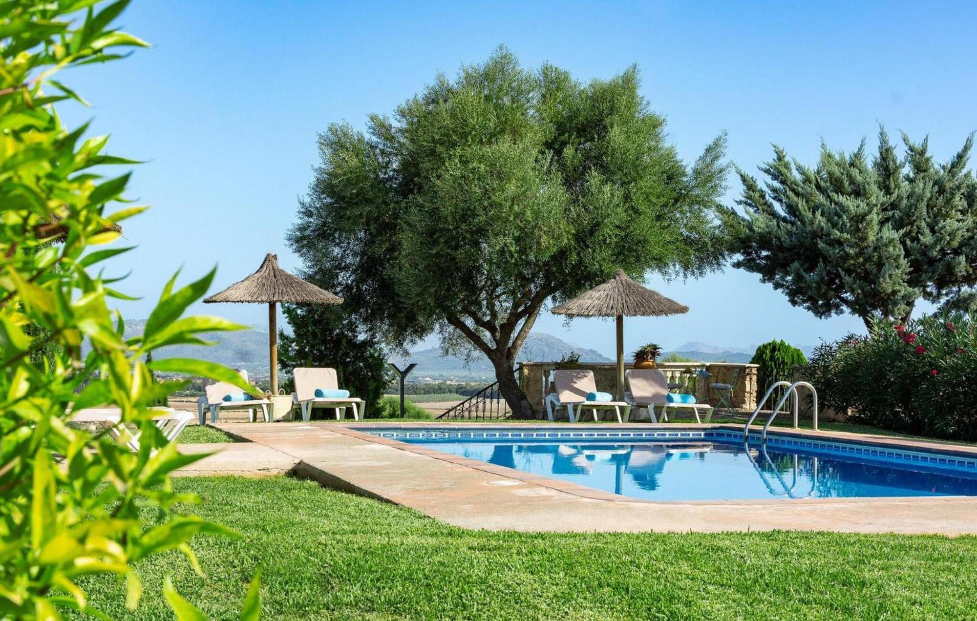 Son Flo-buganvilla * Santa Margalida