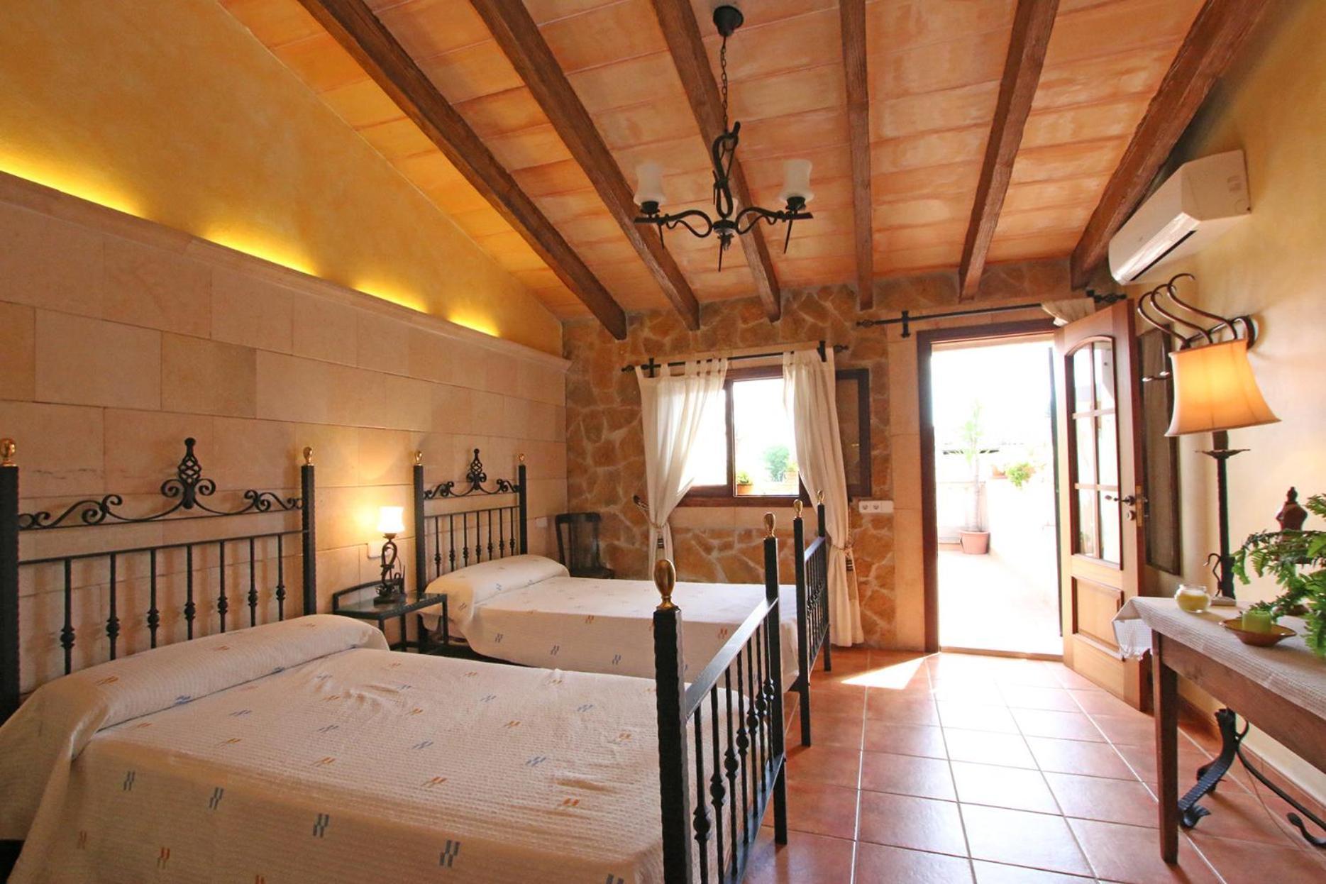 Dorfhaus Antonio Villa *