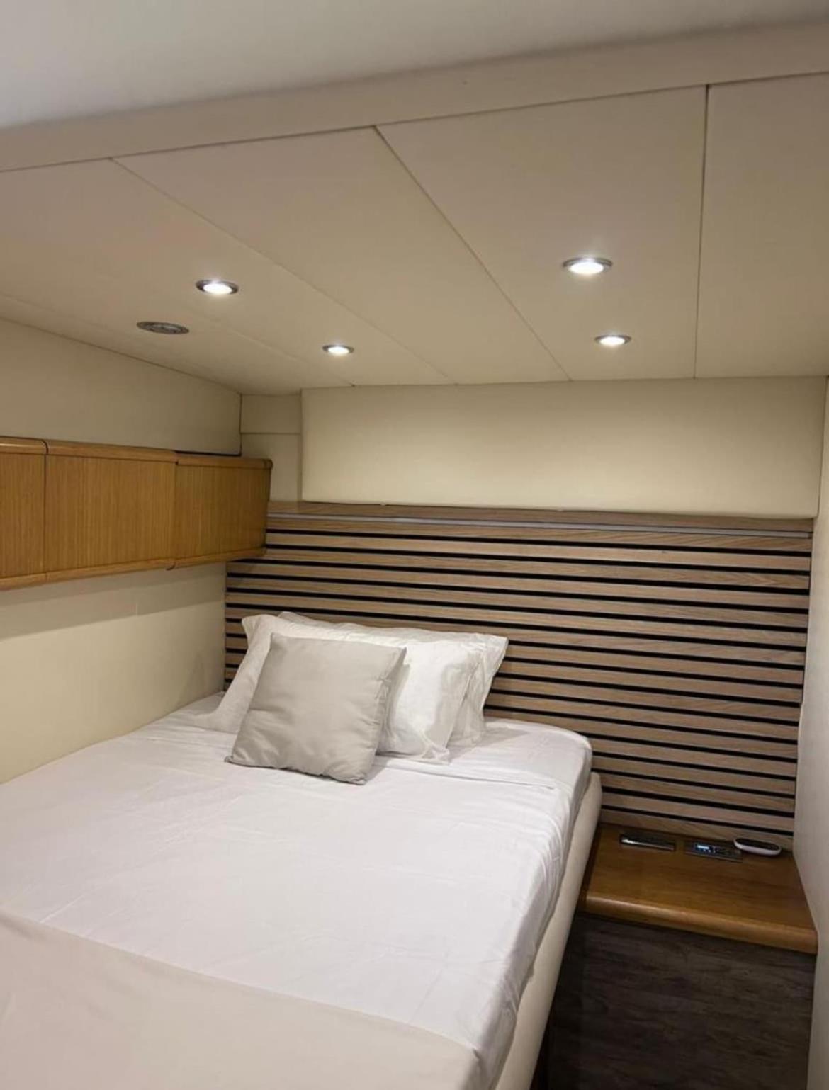Urus - Live The Experience Hotel en barco Palma de Mallorca