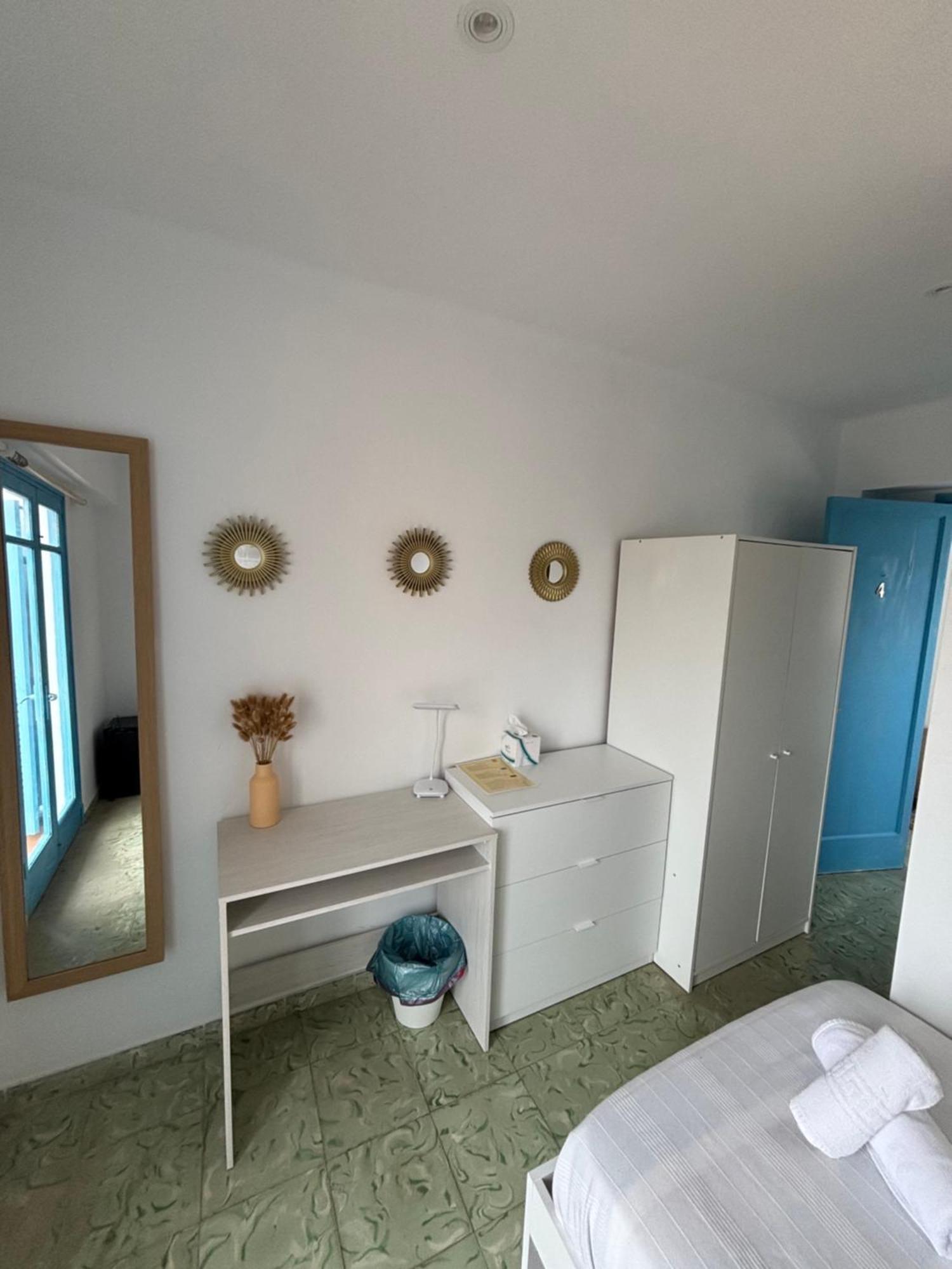 Guest house La Marina Ch *