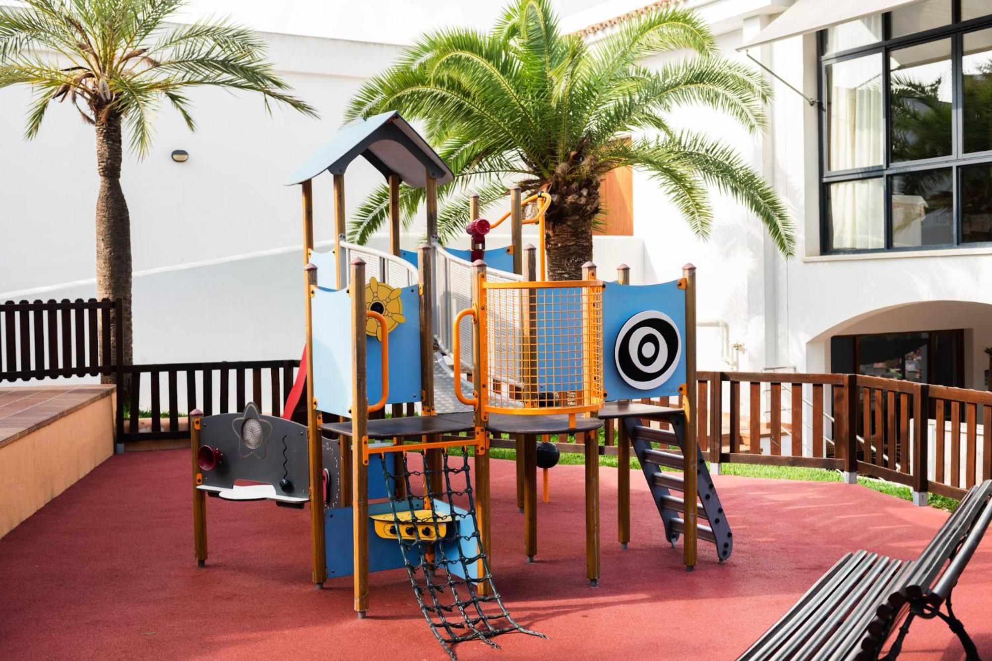 Inturotel Esmeralda Park 4*