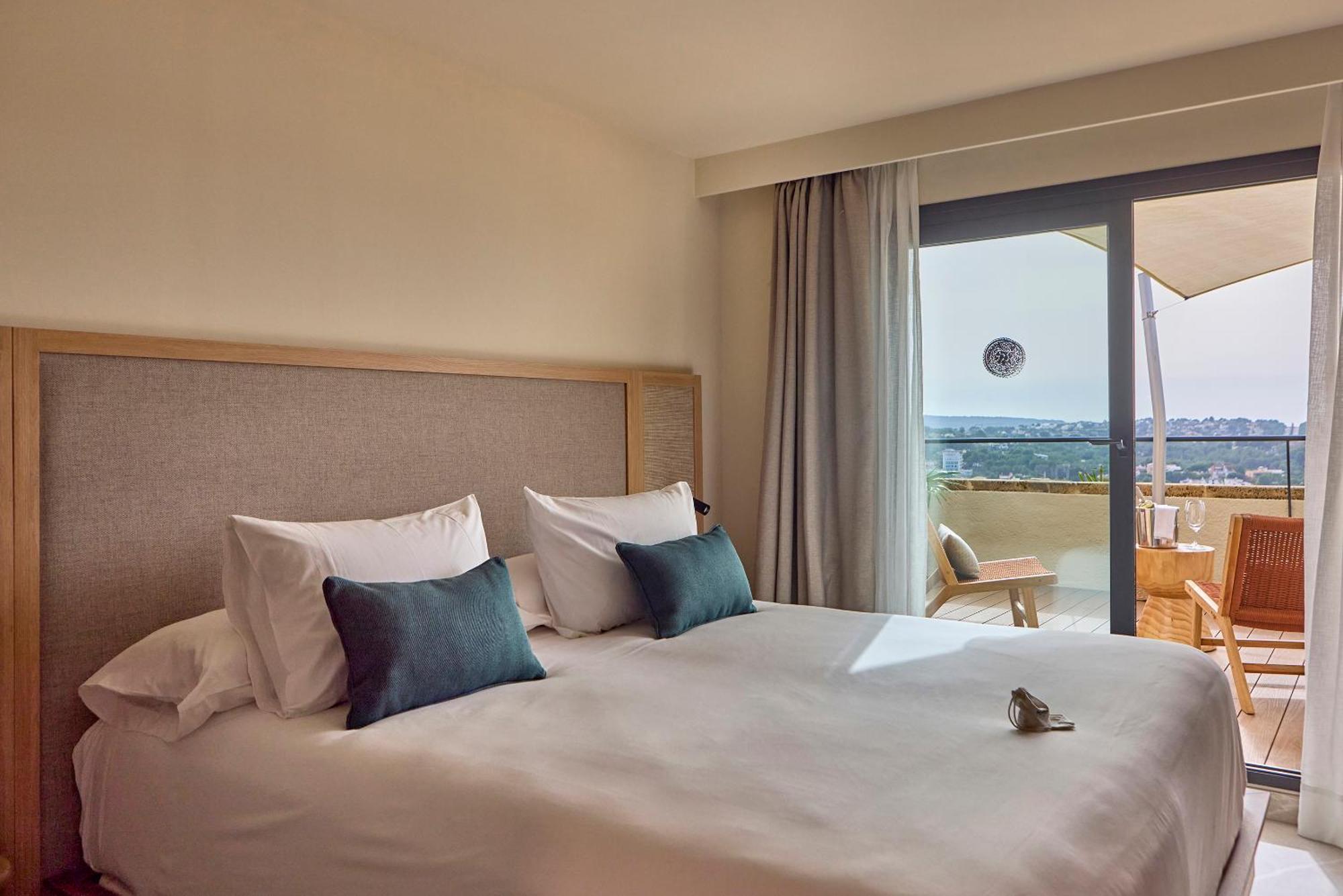 Purobeach Hotel