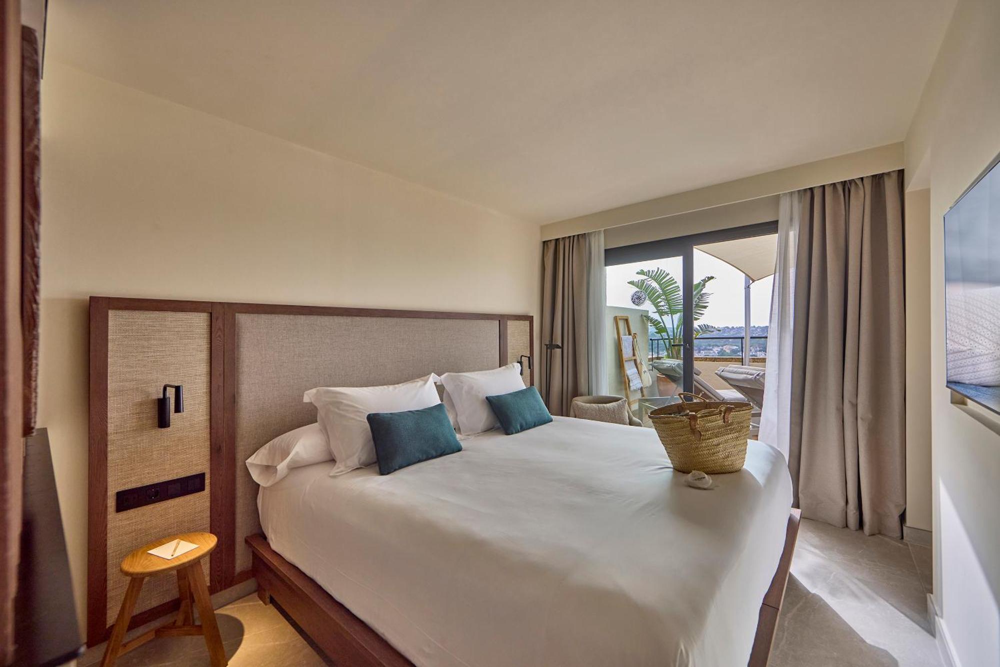Purobeach Hotel
