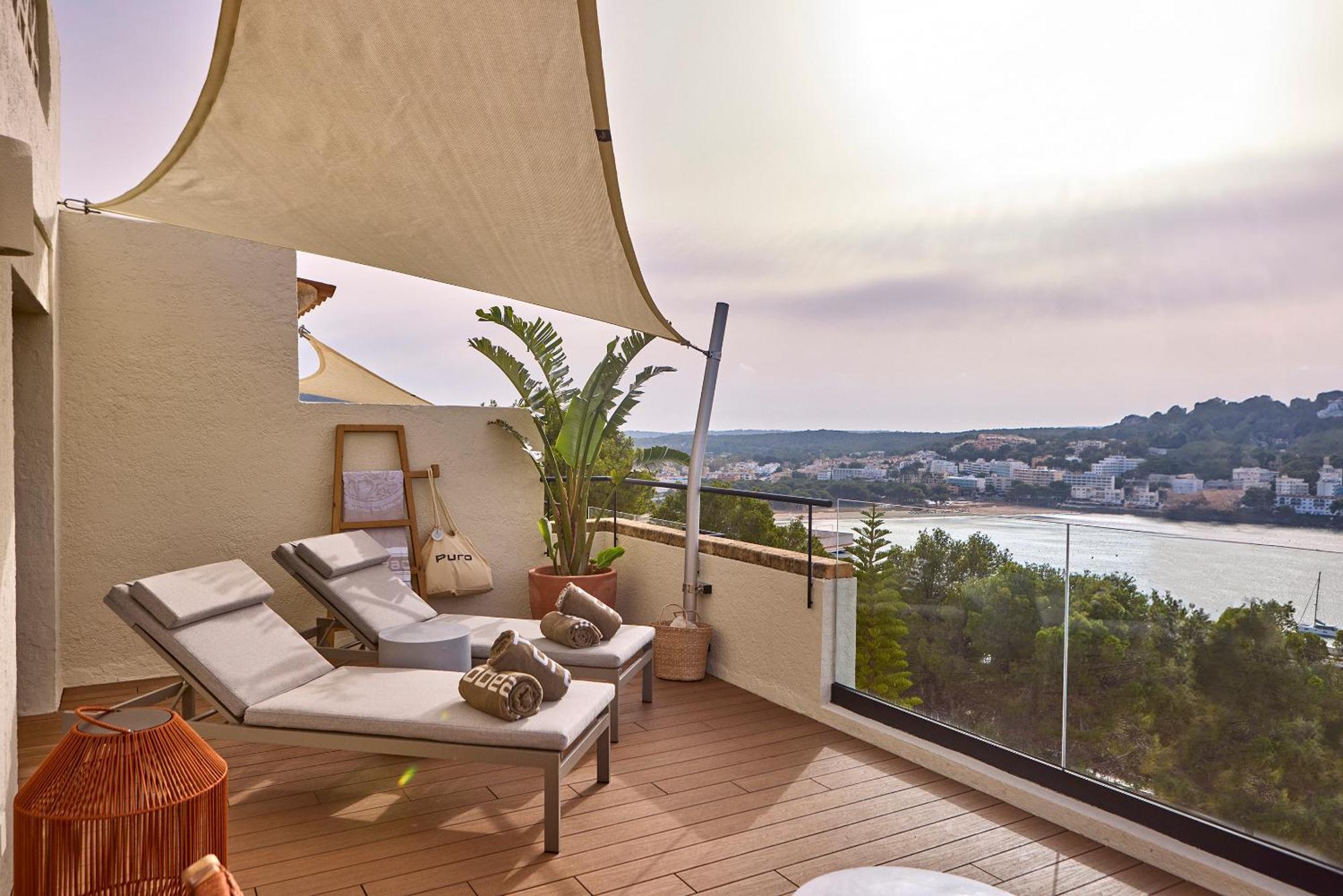 Purobeach Hotel