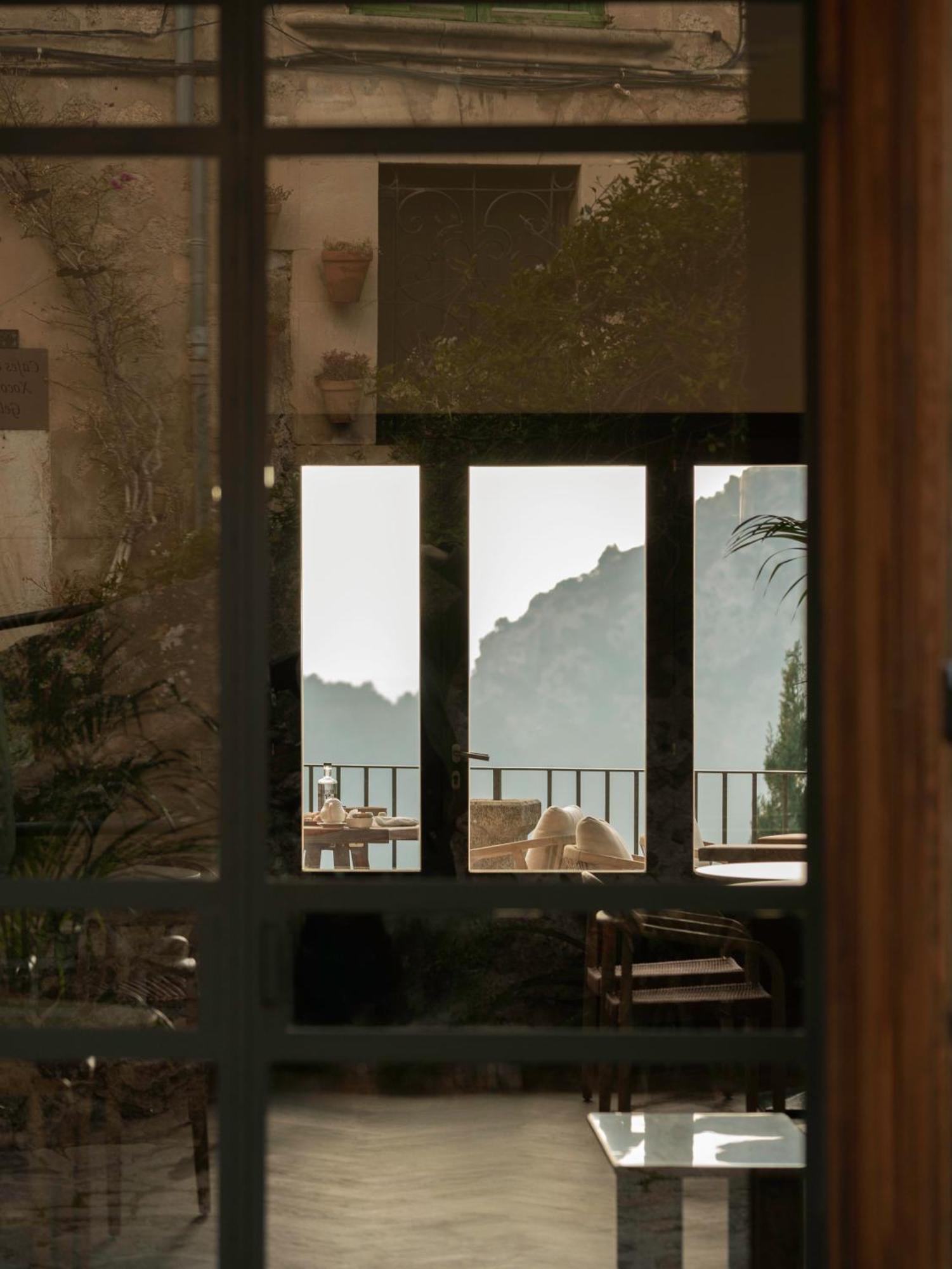 Es Petit De Hotel