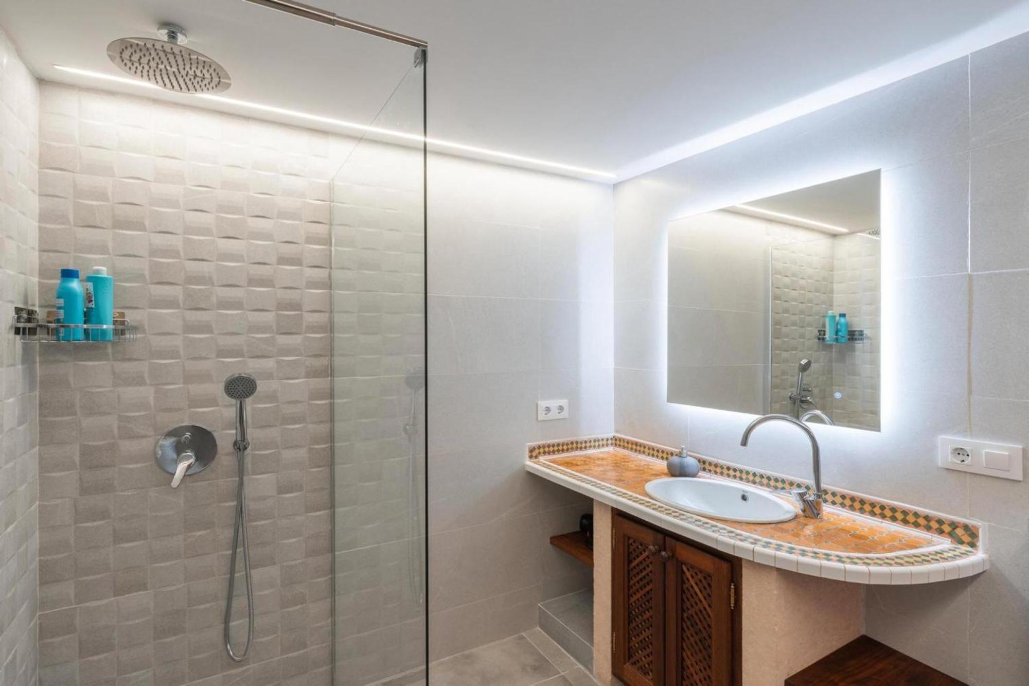 Yourhouse Tries Villa