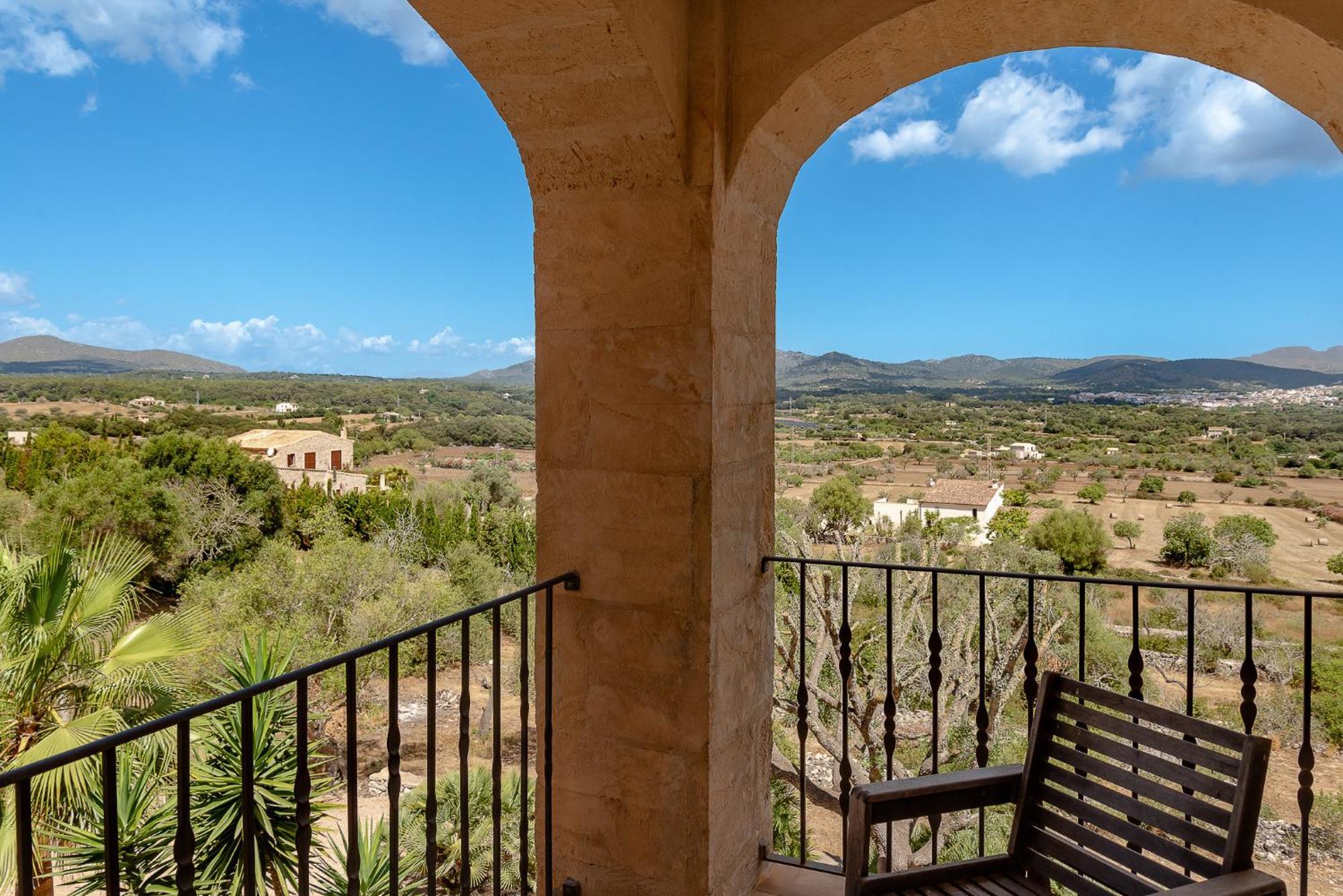 Estrella Villa