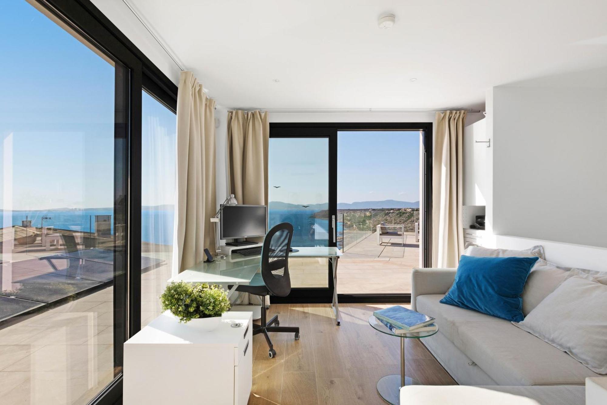 Son Mares Villa *