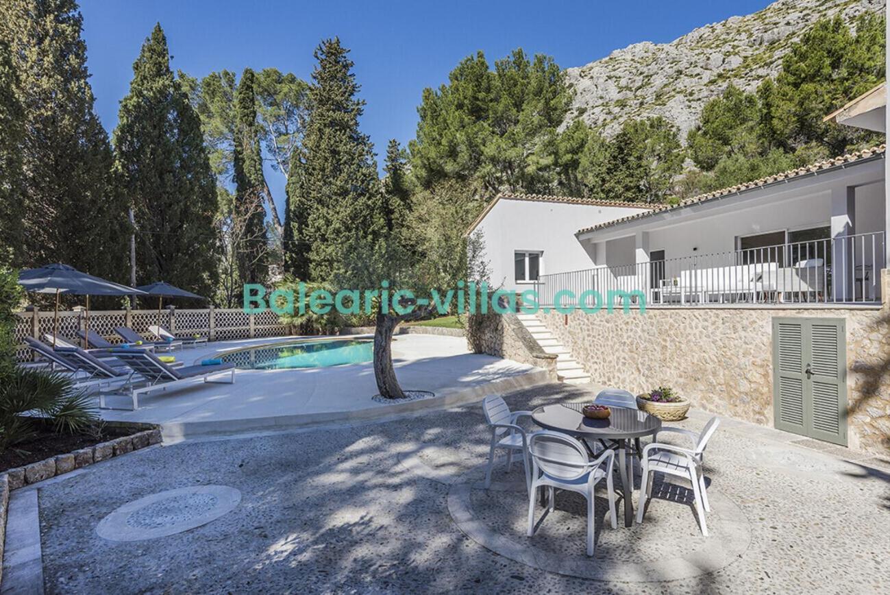 Rueda Villa