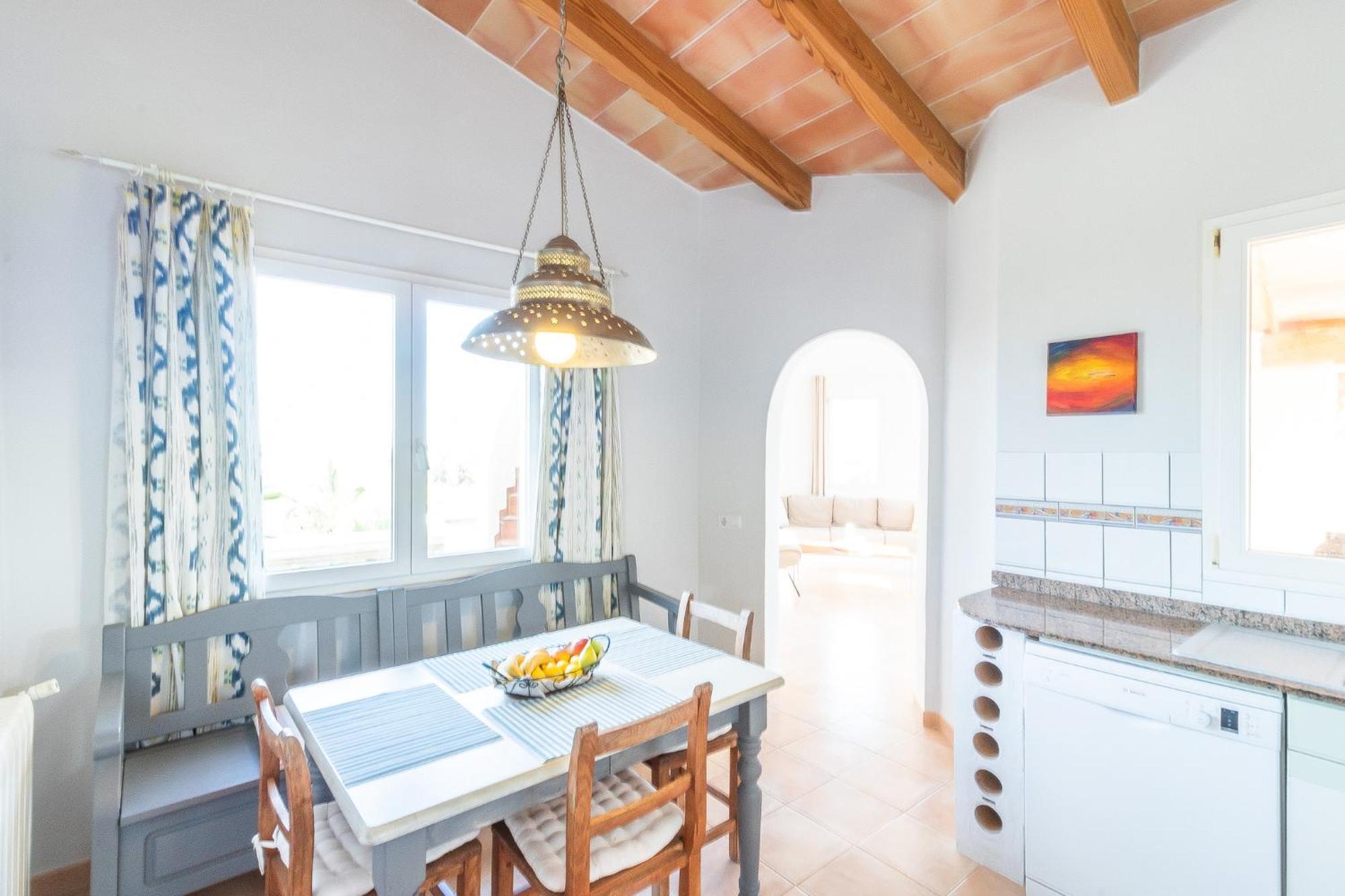 Villa Flores 1 *