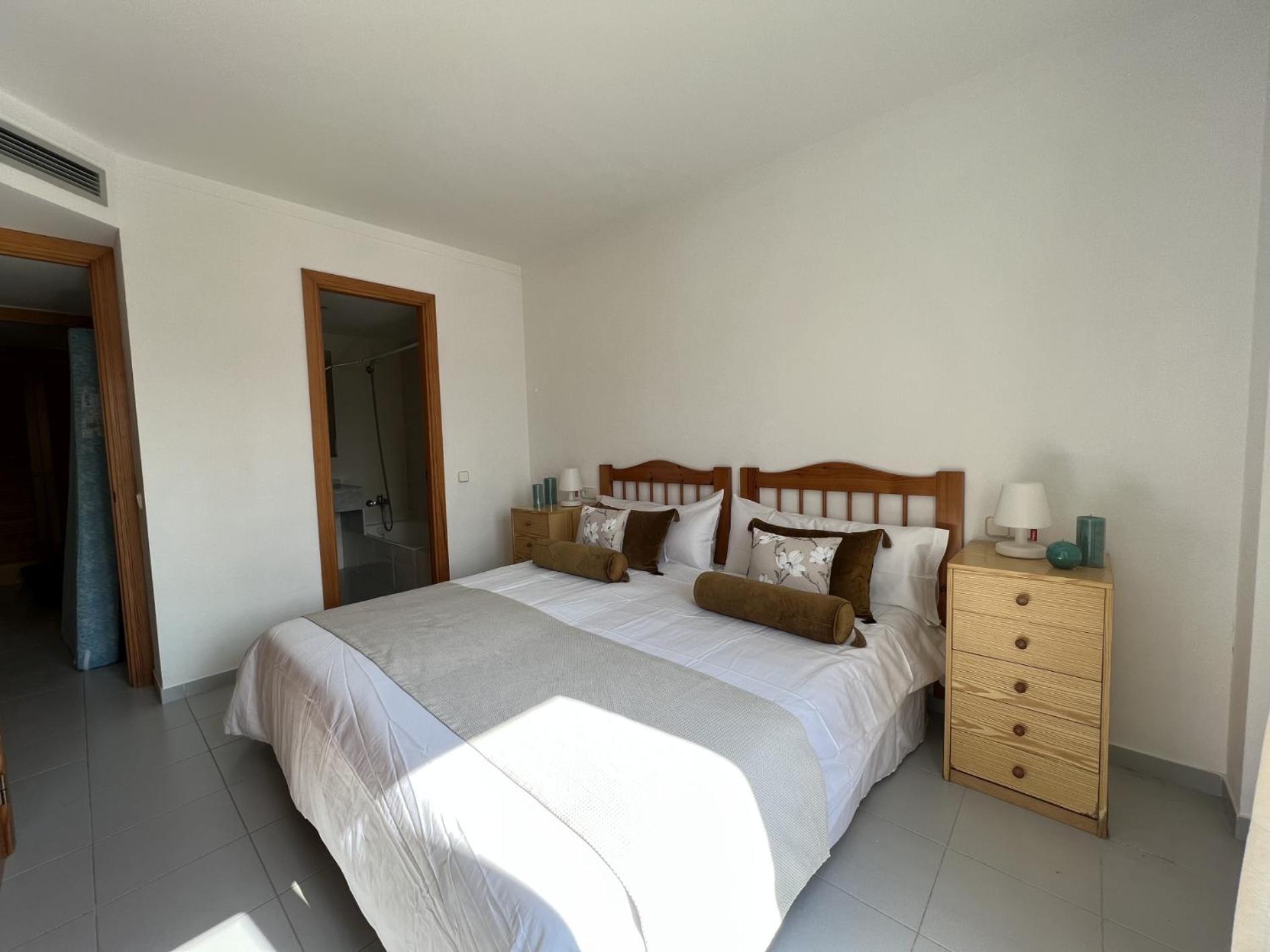 Isholidays Acron