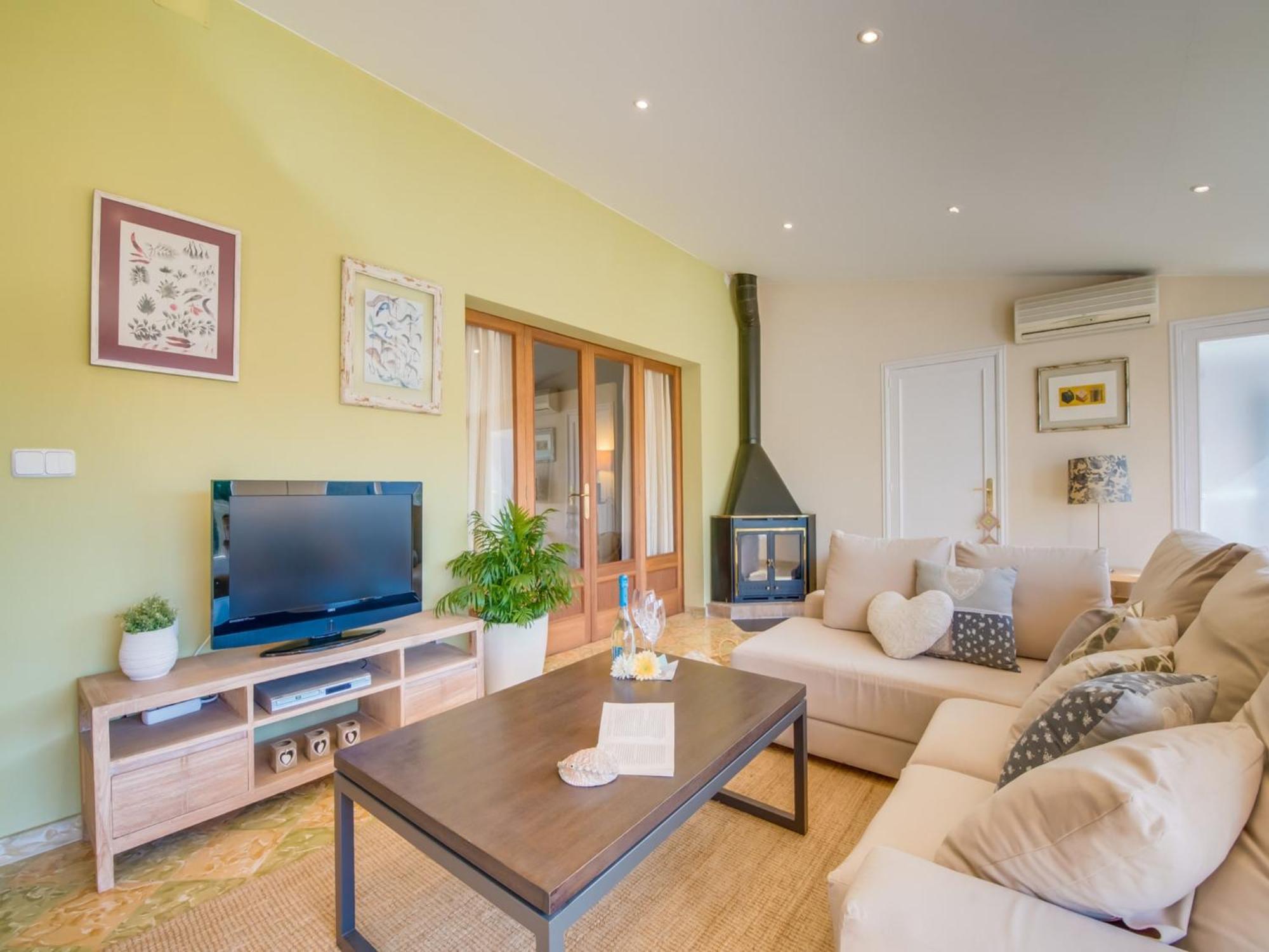 3-bedroom In Binisalem