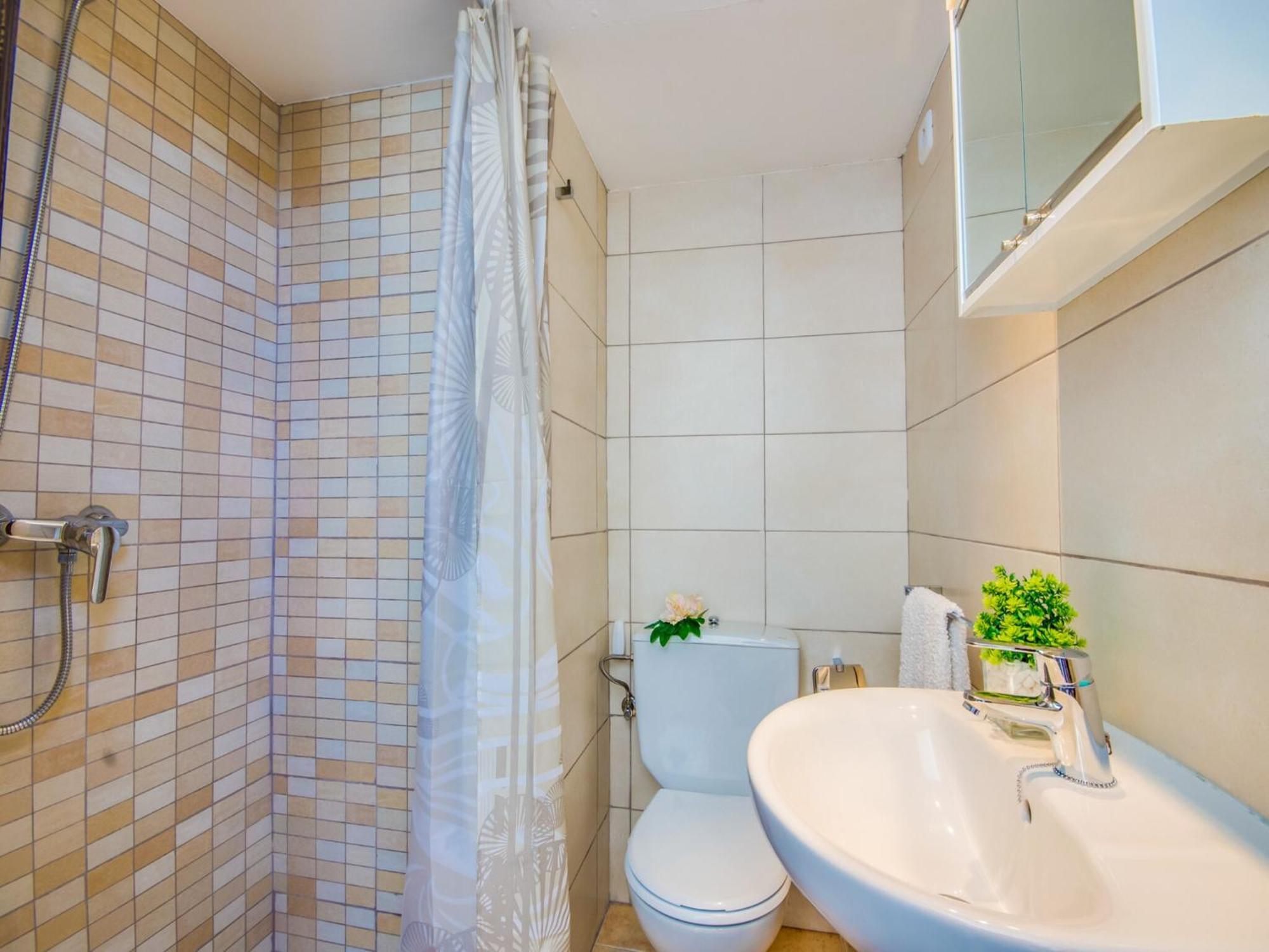 Apartment, 200m From