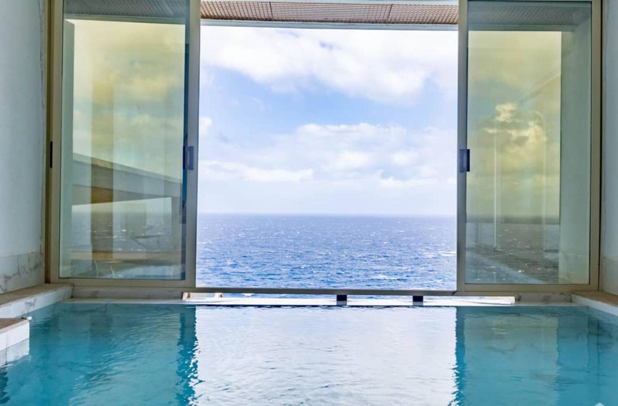 Vip Seafront Villa