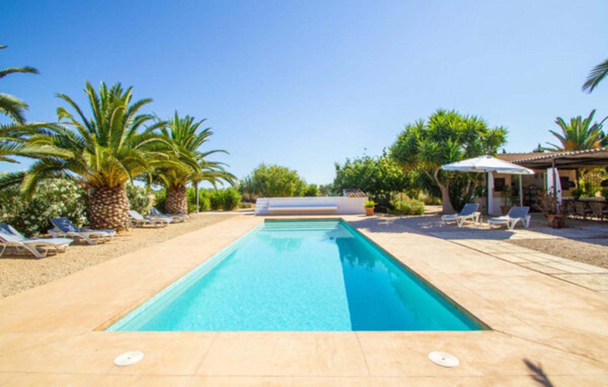 Jara Villa *