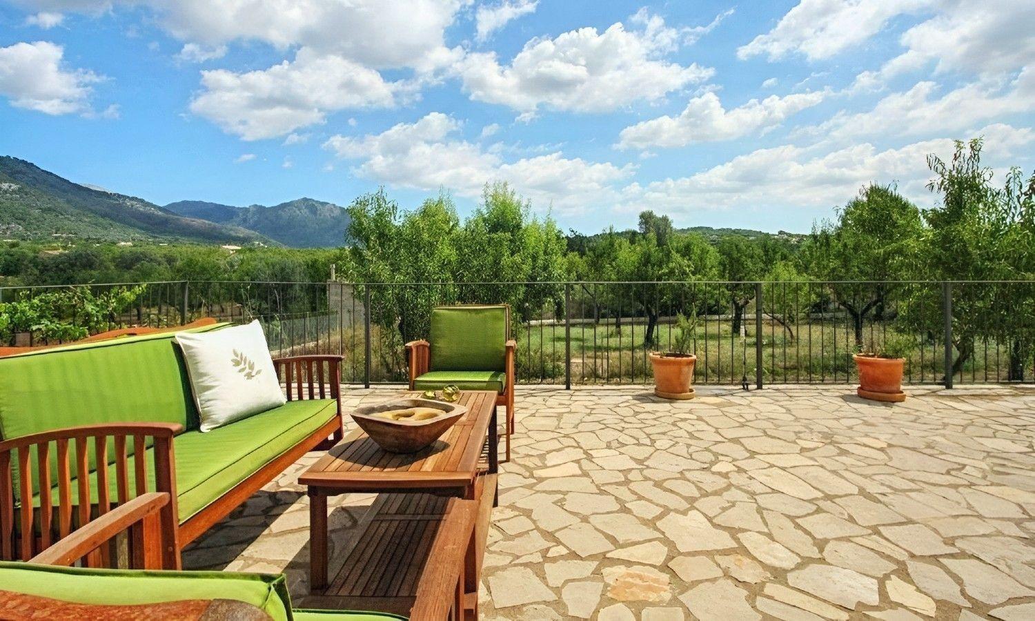 In Mit Gepflegtem Garten * Selva (Mallorca)