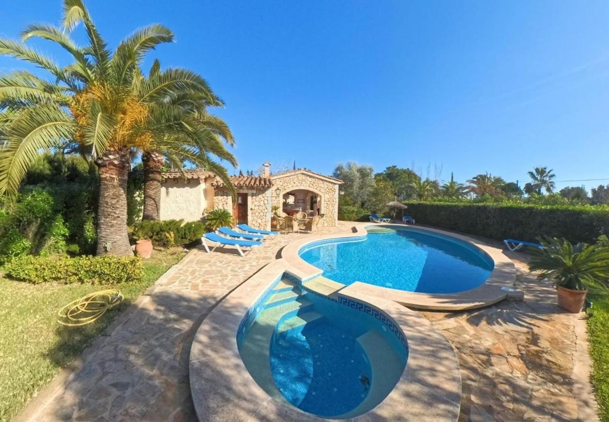 Villa Charming In Area Of Pollensa By Renthousing