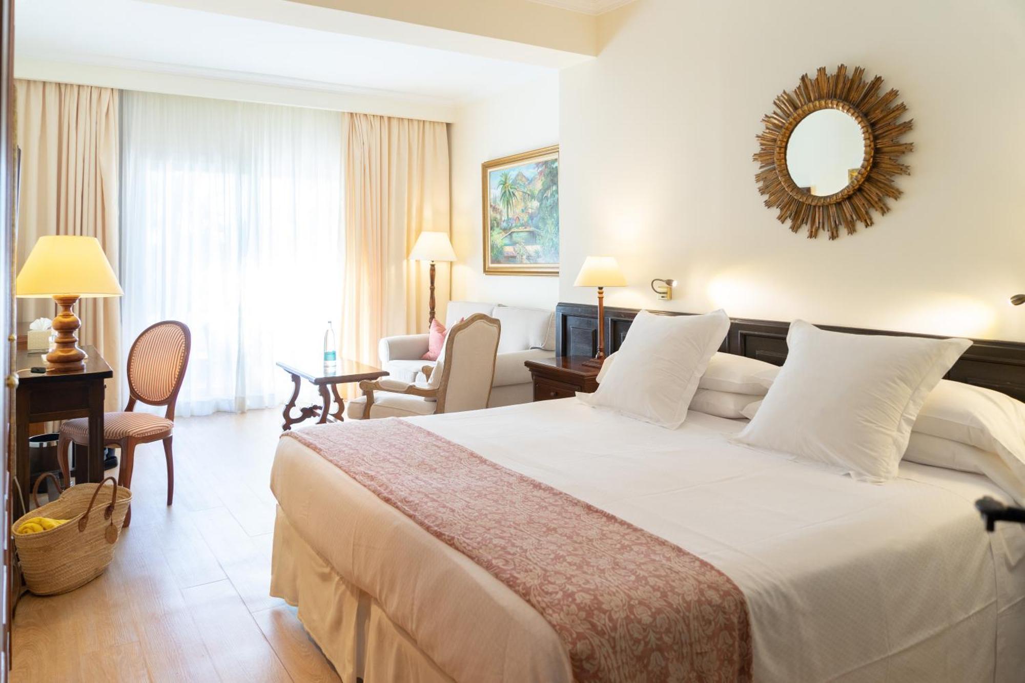 Bon Sol & Hotel 4*