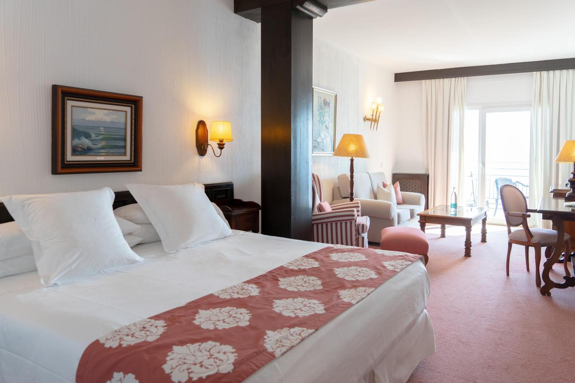 Bon Sol & Hotel 4*
