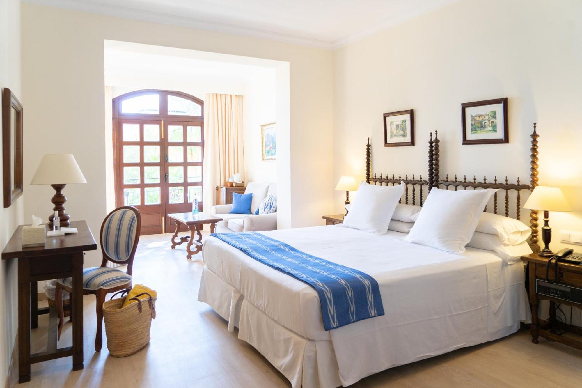 Bon Sol & Hotel 4*