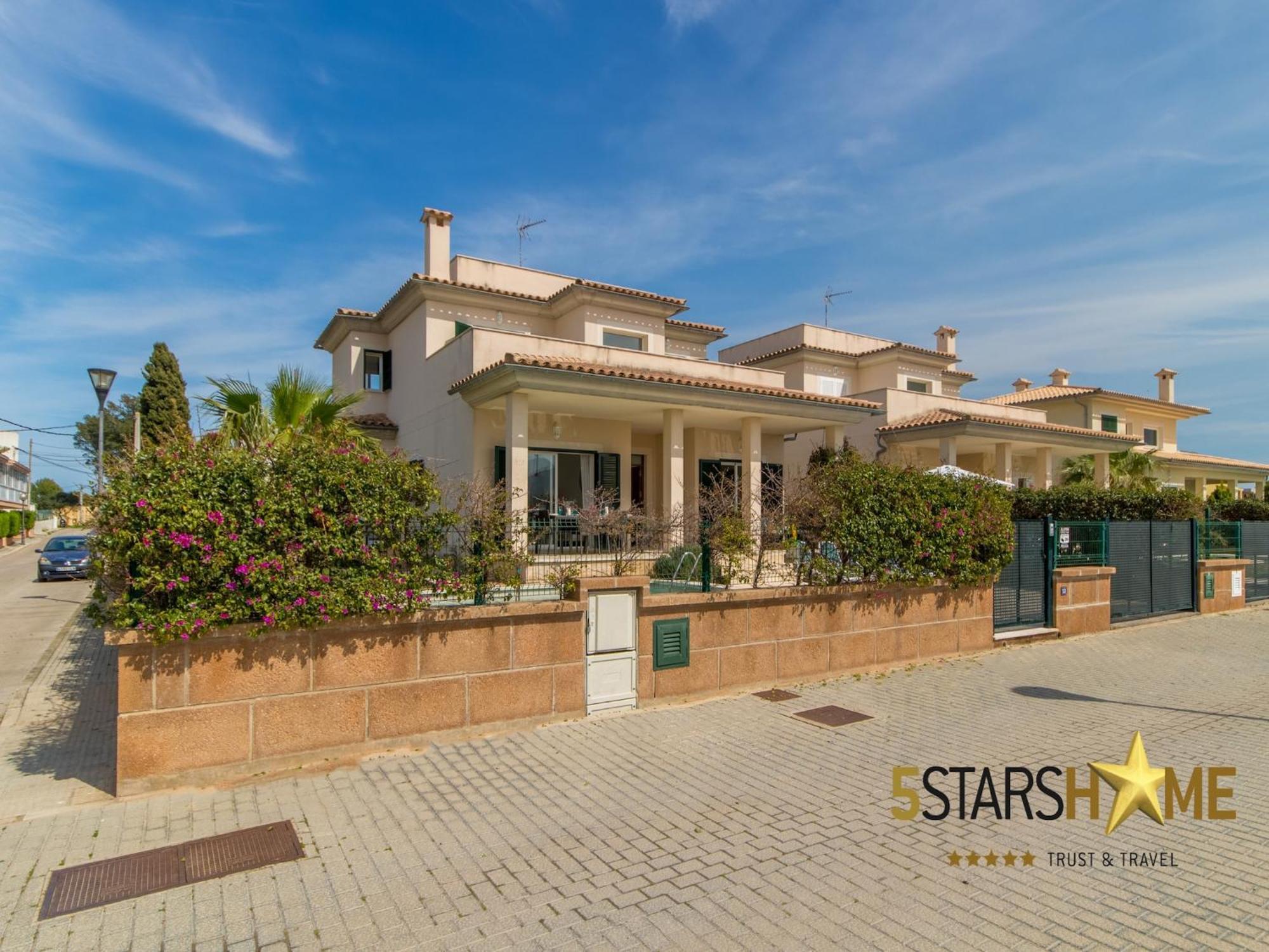 Villa Villa, 200 Meters From Alcúdia