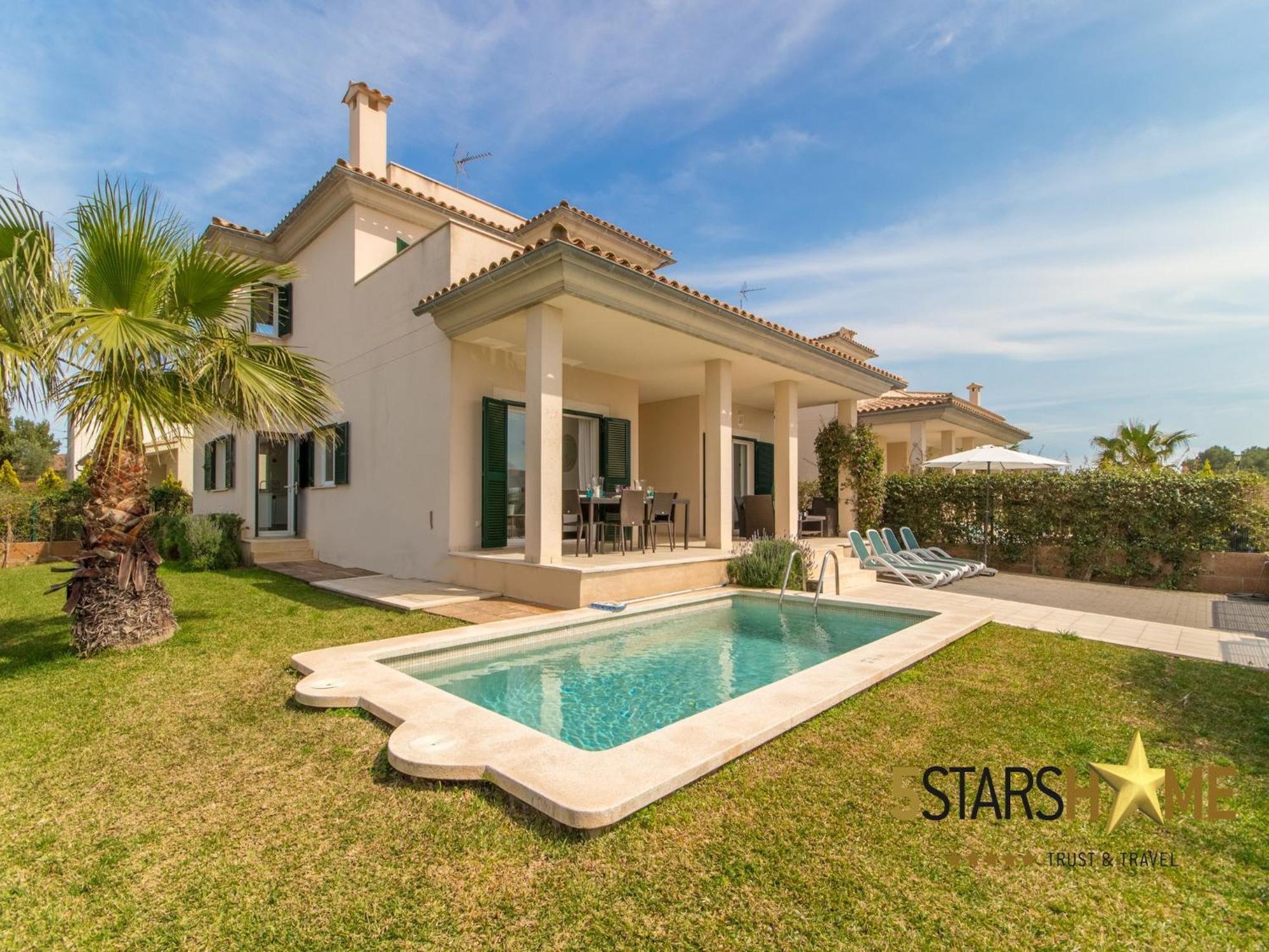 Villa, 200 Meters From Villa Alcúdia
