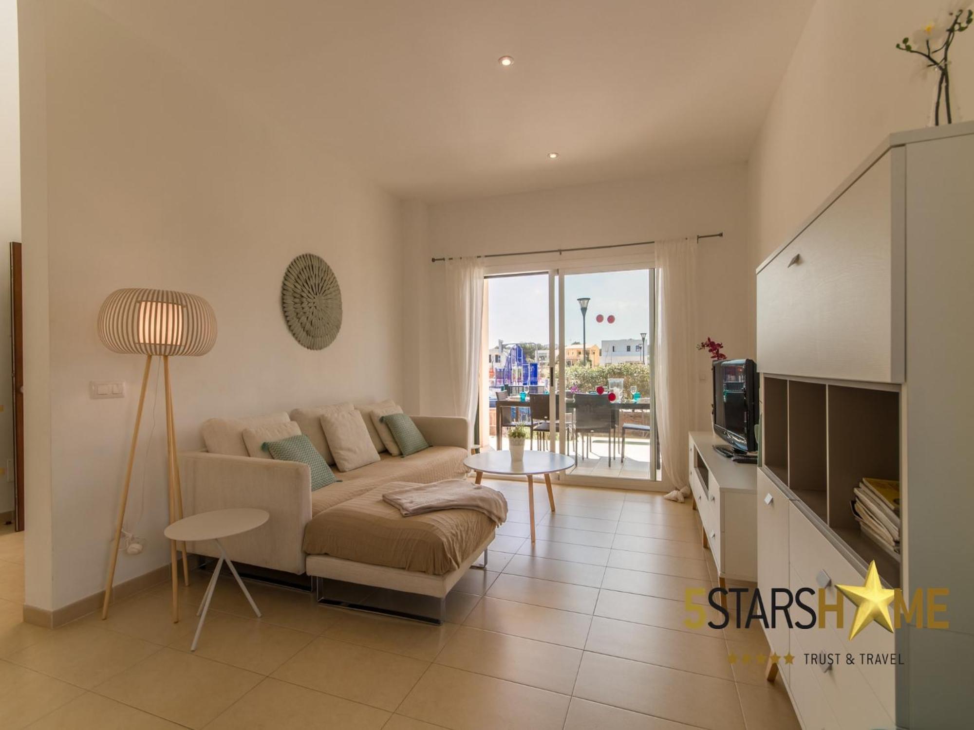 Villa, 200 Meters From *