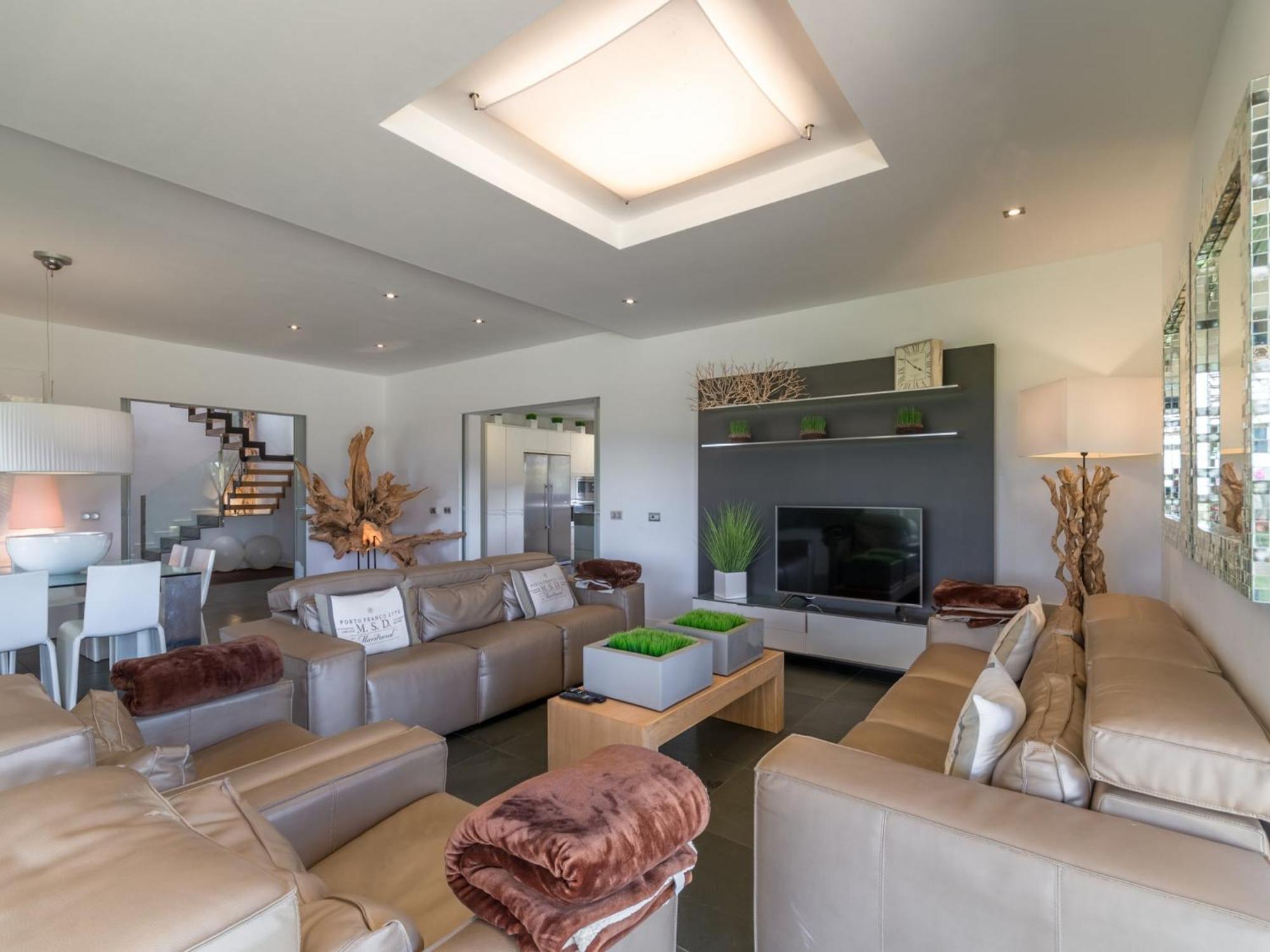 Stunning In Villa