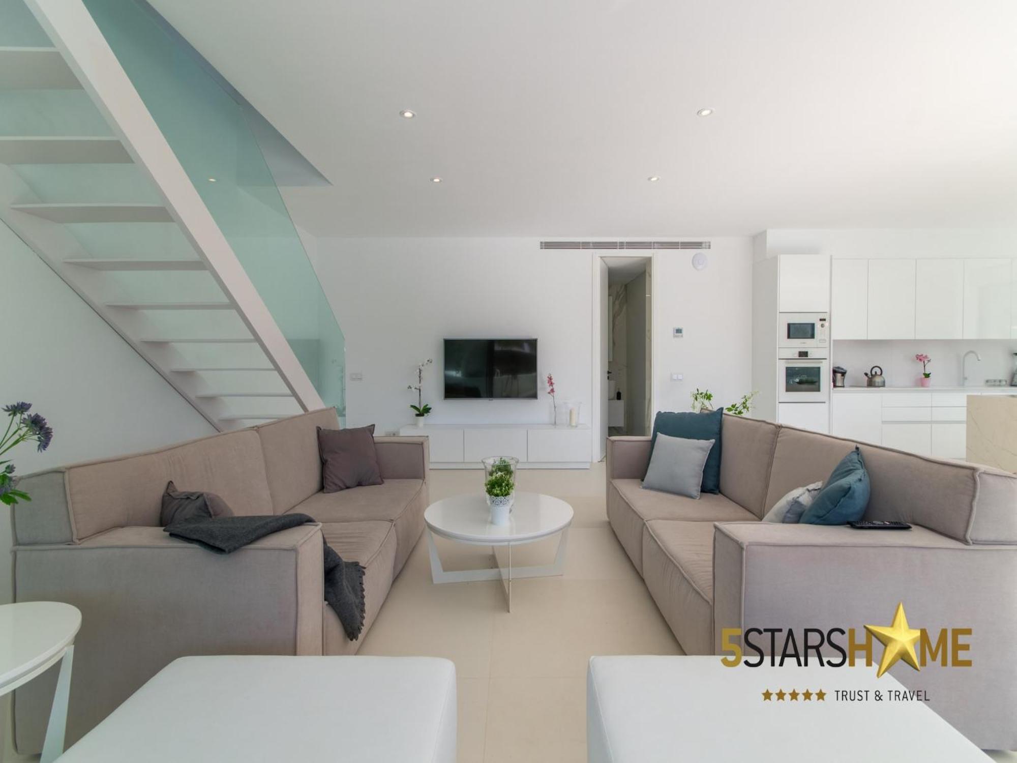 Villa, 180m To Sandy *