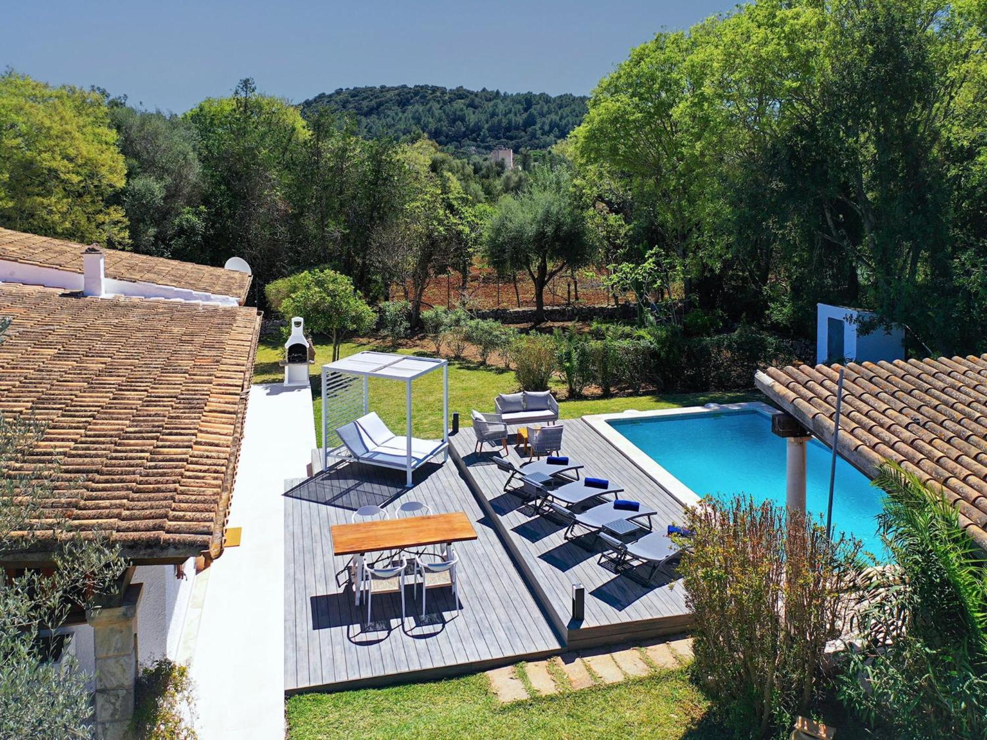 Luxury Retreat In Villa *