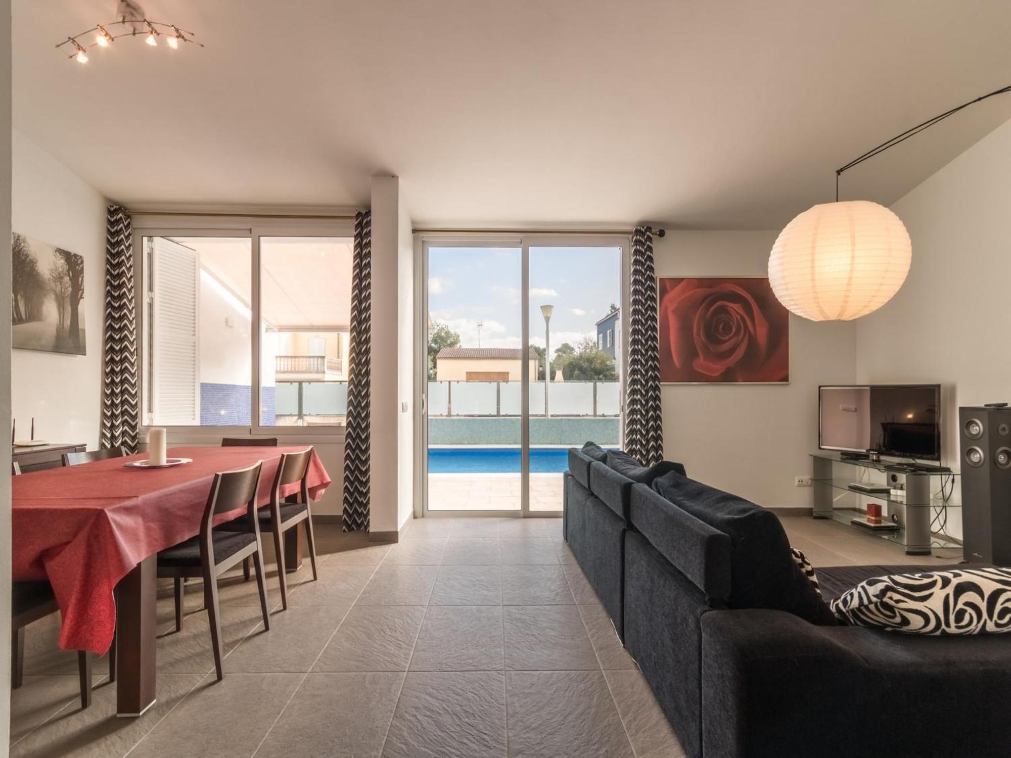 Coastal With Private Pool *