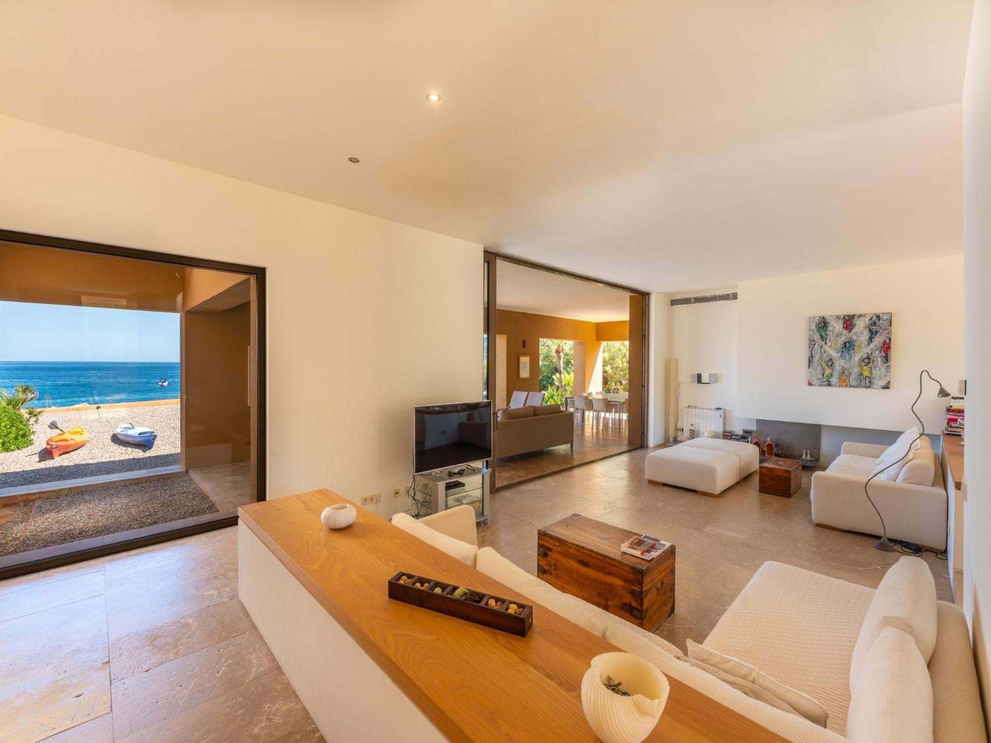Modern With Pool *