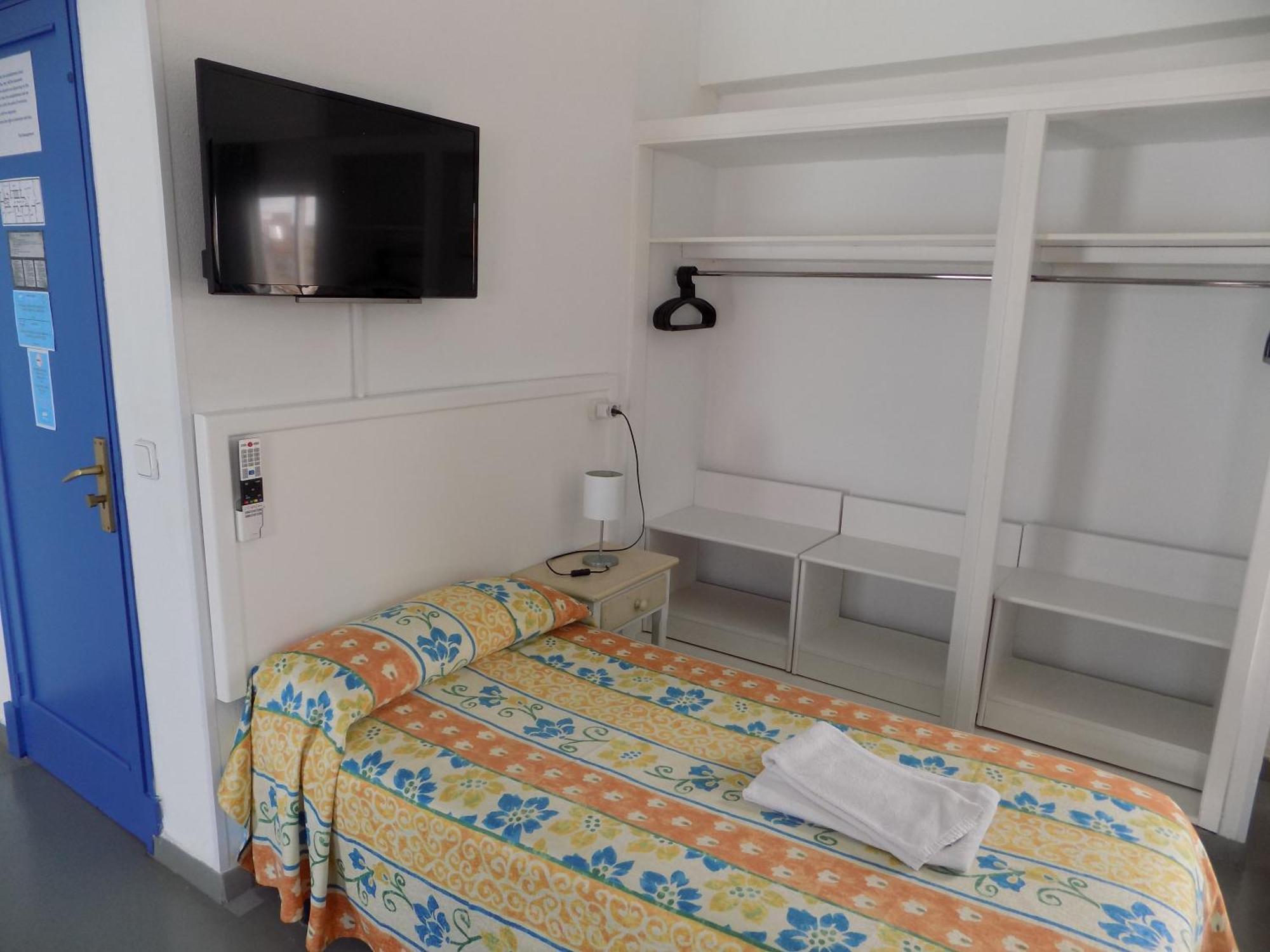 Hotel Maruja *