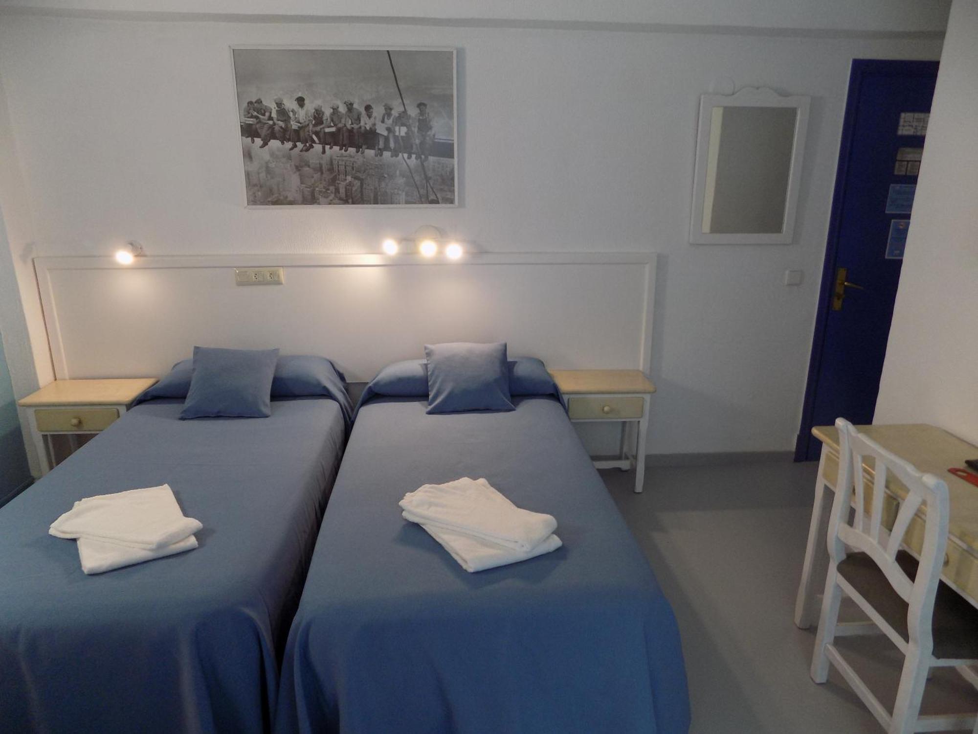 Maruja Hotel *