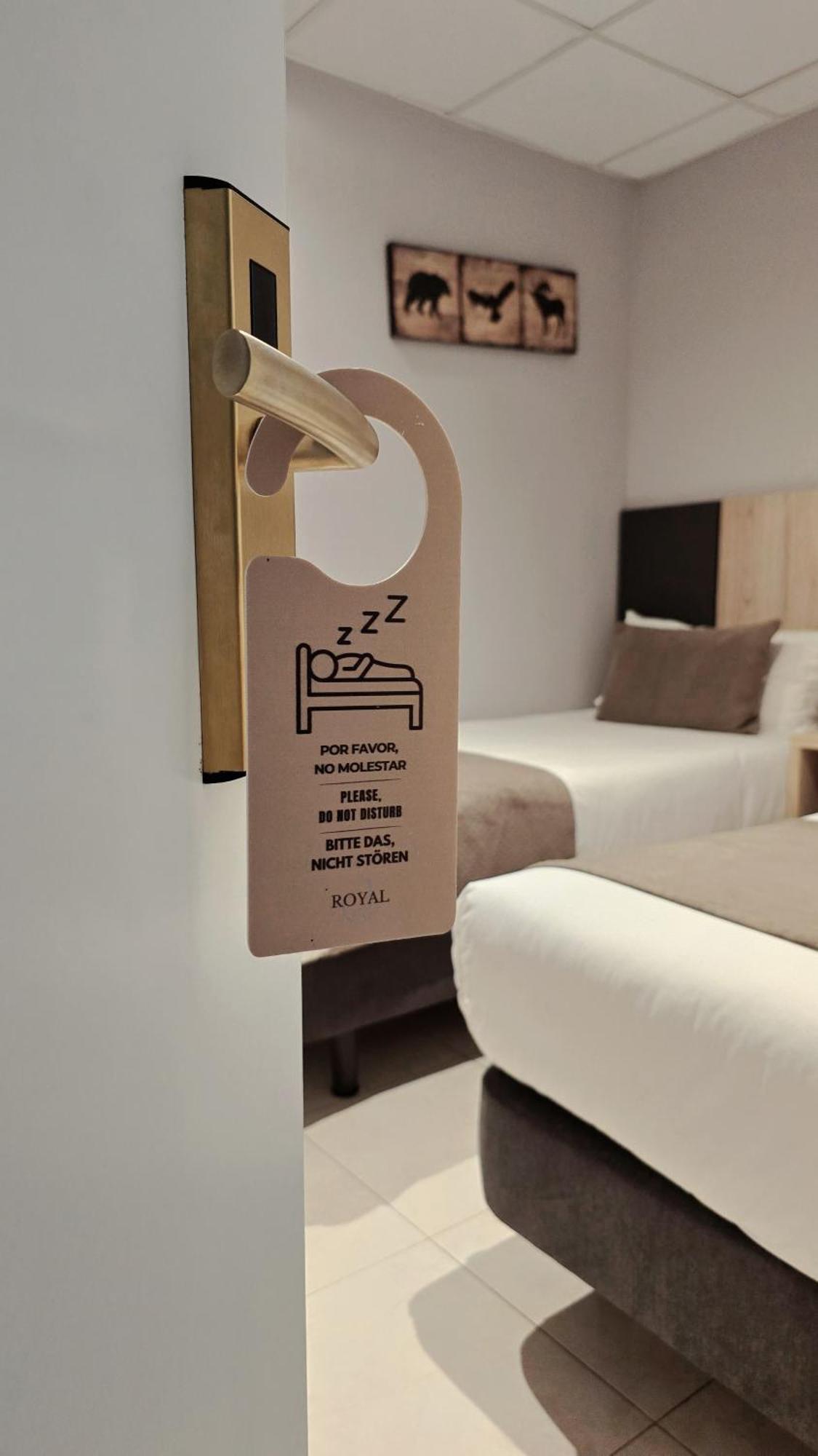 Q-royal Hotel *