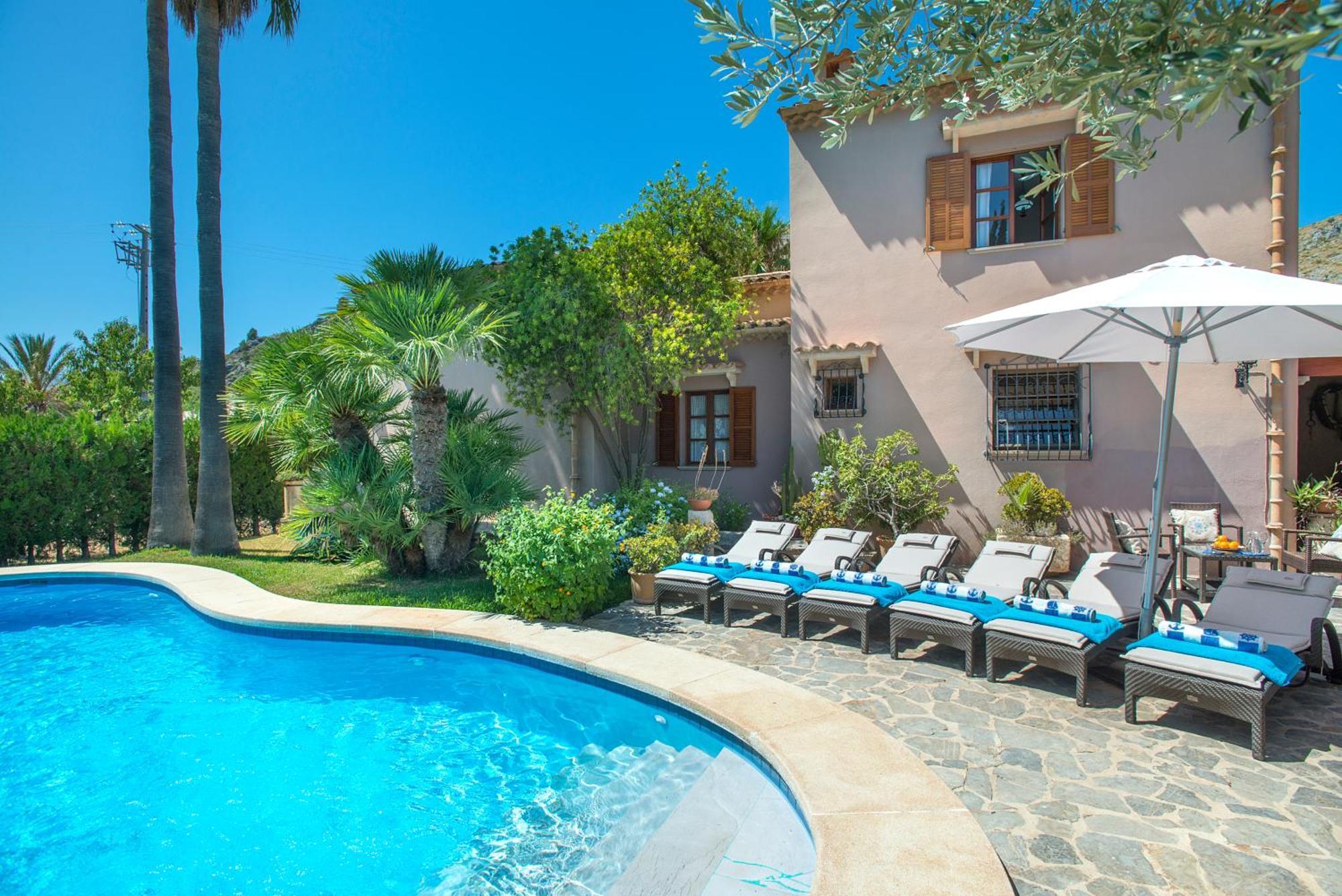 Owl Suavet Petit - Exclusive With A Stunning Pool