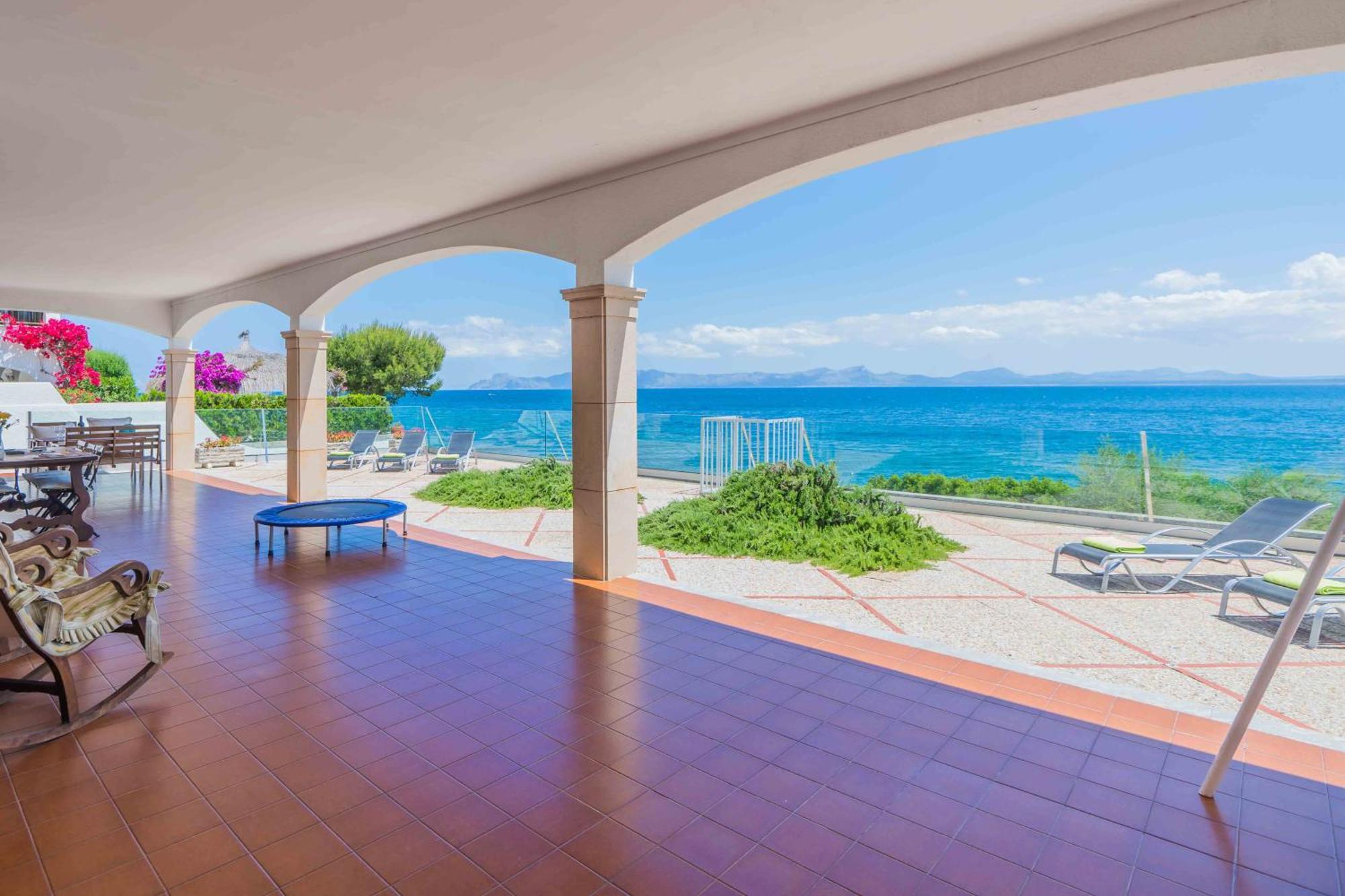 Torrens Villa *