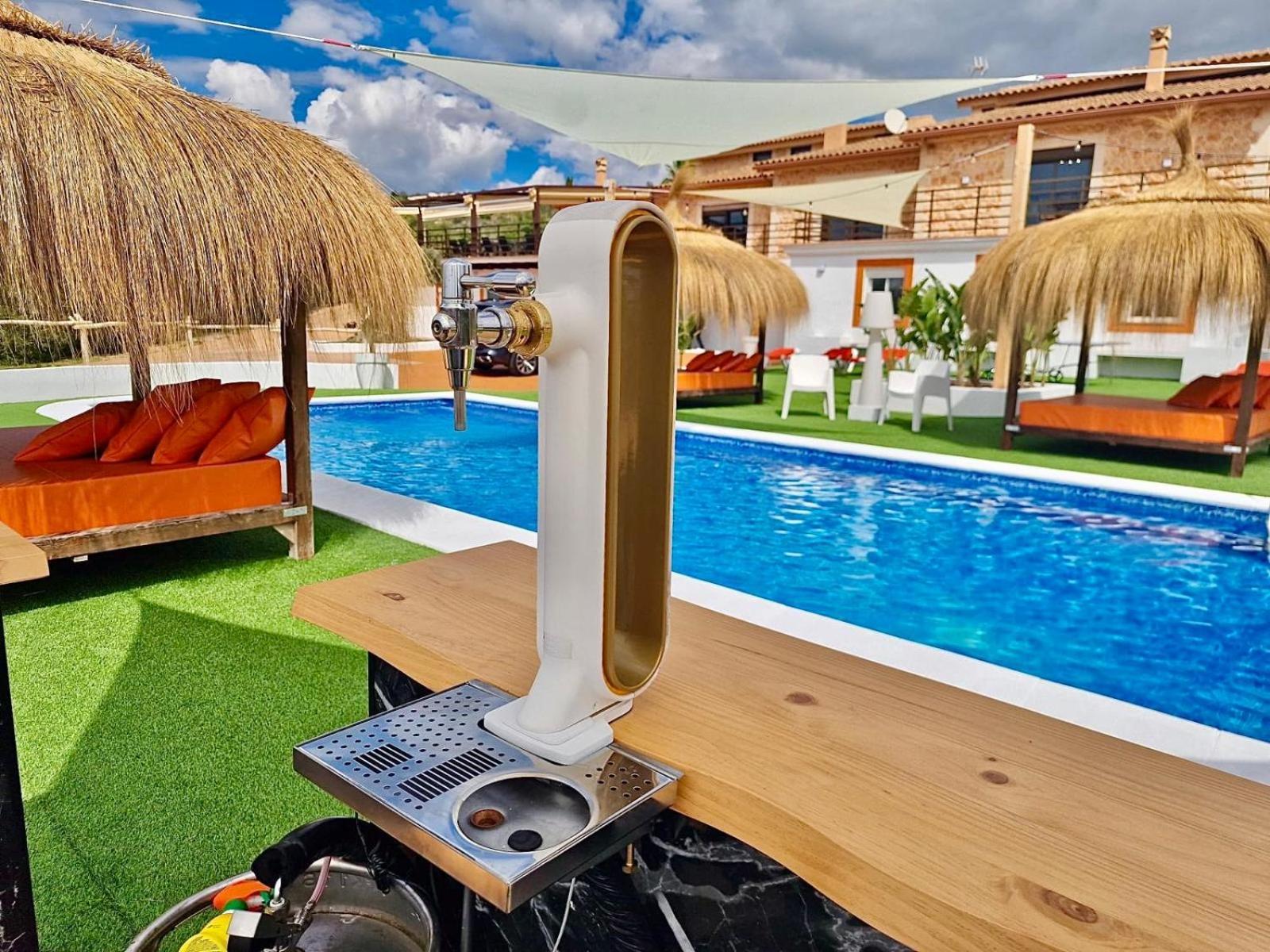 Sunset Boulevard Lujoo Villa *