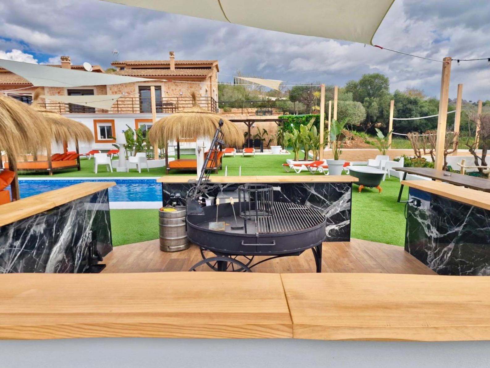 Sunset Boulevard Lujoo Villa Puntiro
