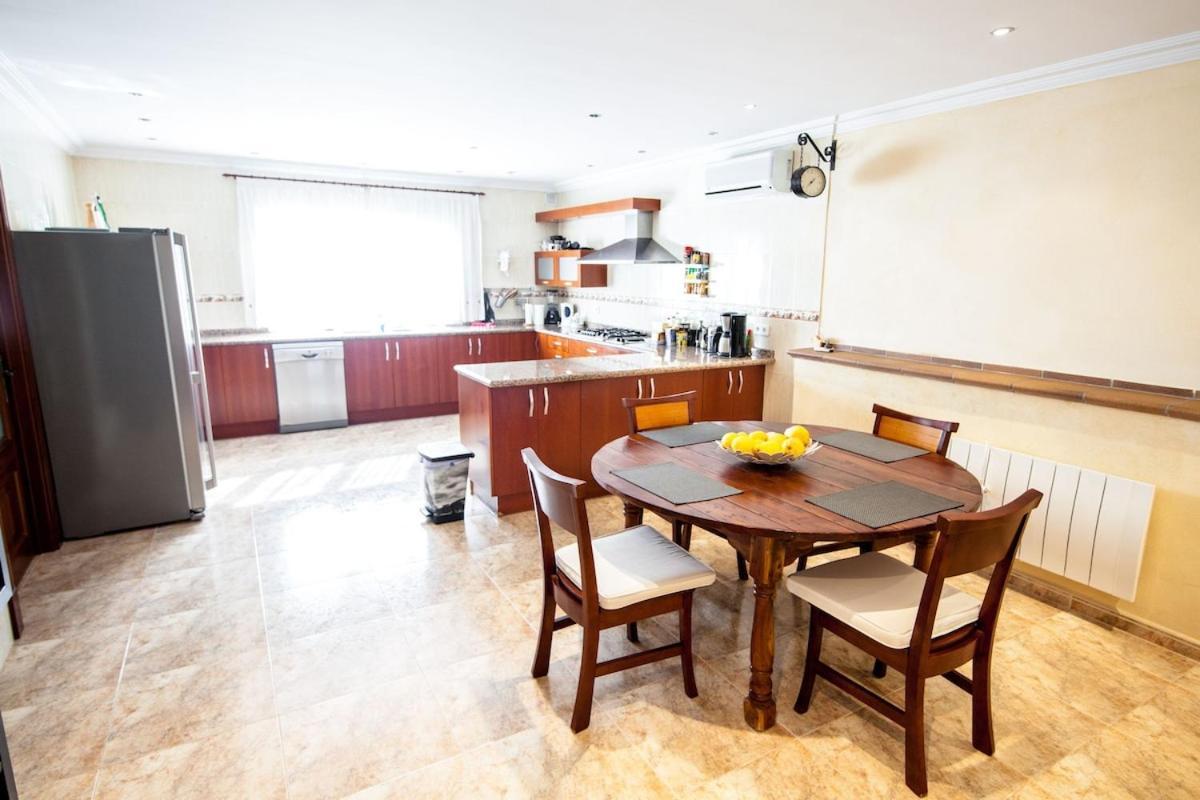 Villa Refugio Spacious Pool Bbq Area And Office